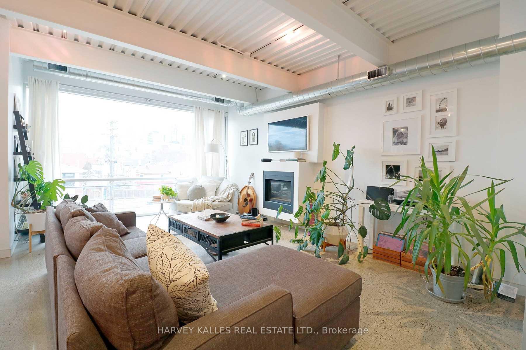 214 Bathurst Street PH3A, Toronto Unit: PH3A
