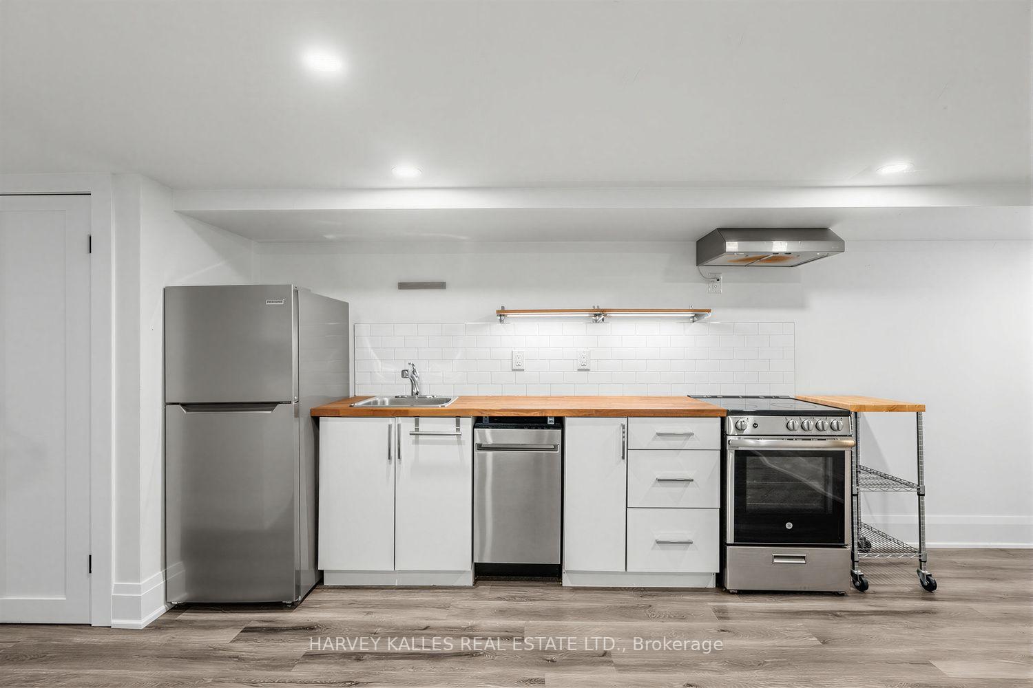61 Appleton Avenue, Toronto