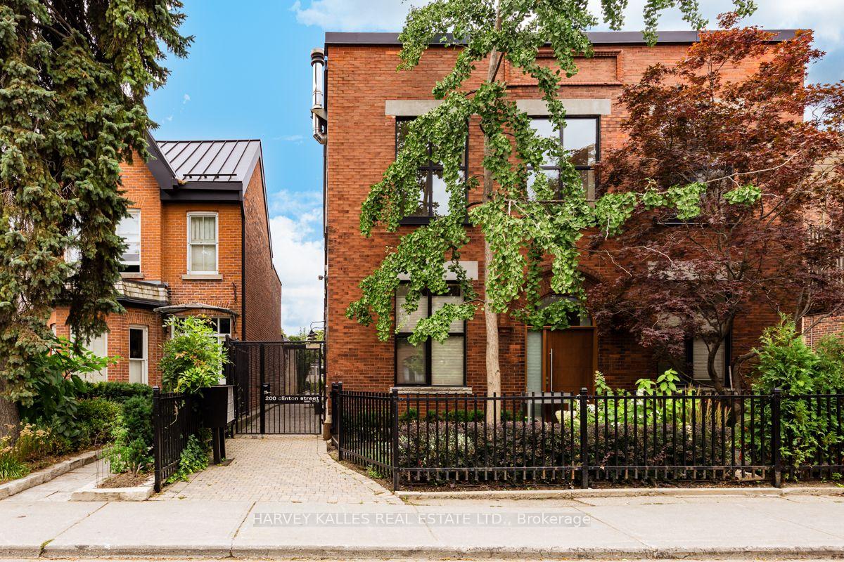 200 Clinton Street 7, Toronto Unit: 7