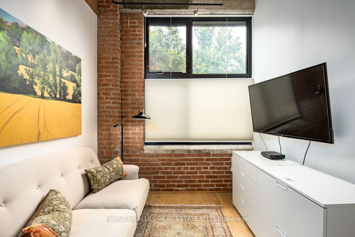 200 Clinton Street 7, Toronto Unit: 7
