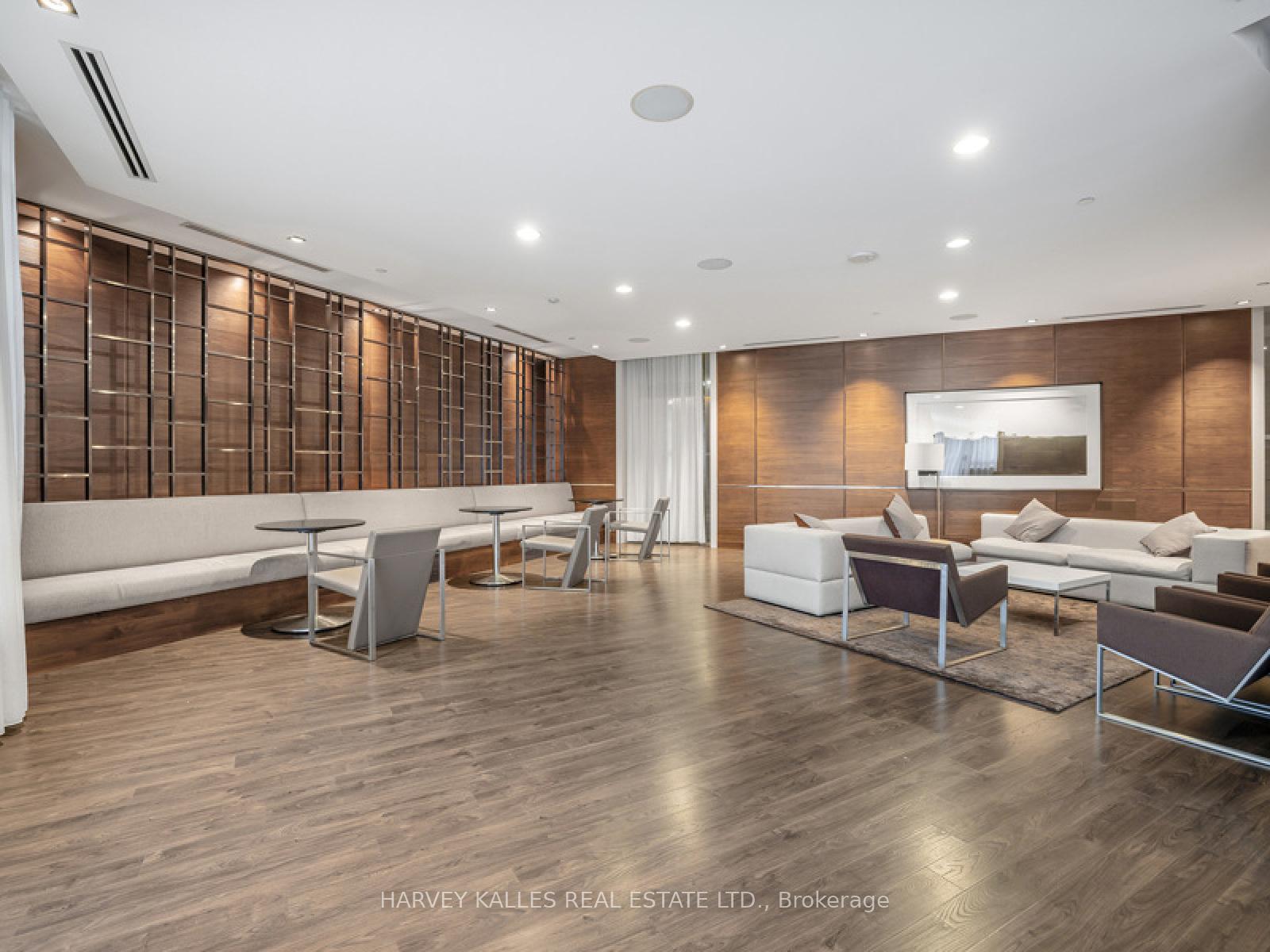 5 Sheppard Avenue E 2121, Toronto Unit: 2121