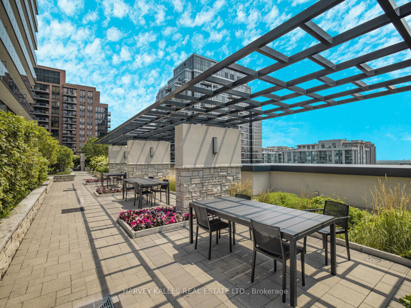 5 Sheppard Avenue E 2121, Toronto Unit: 2121