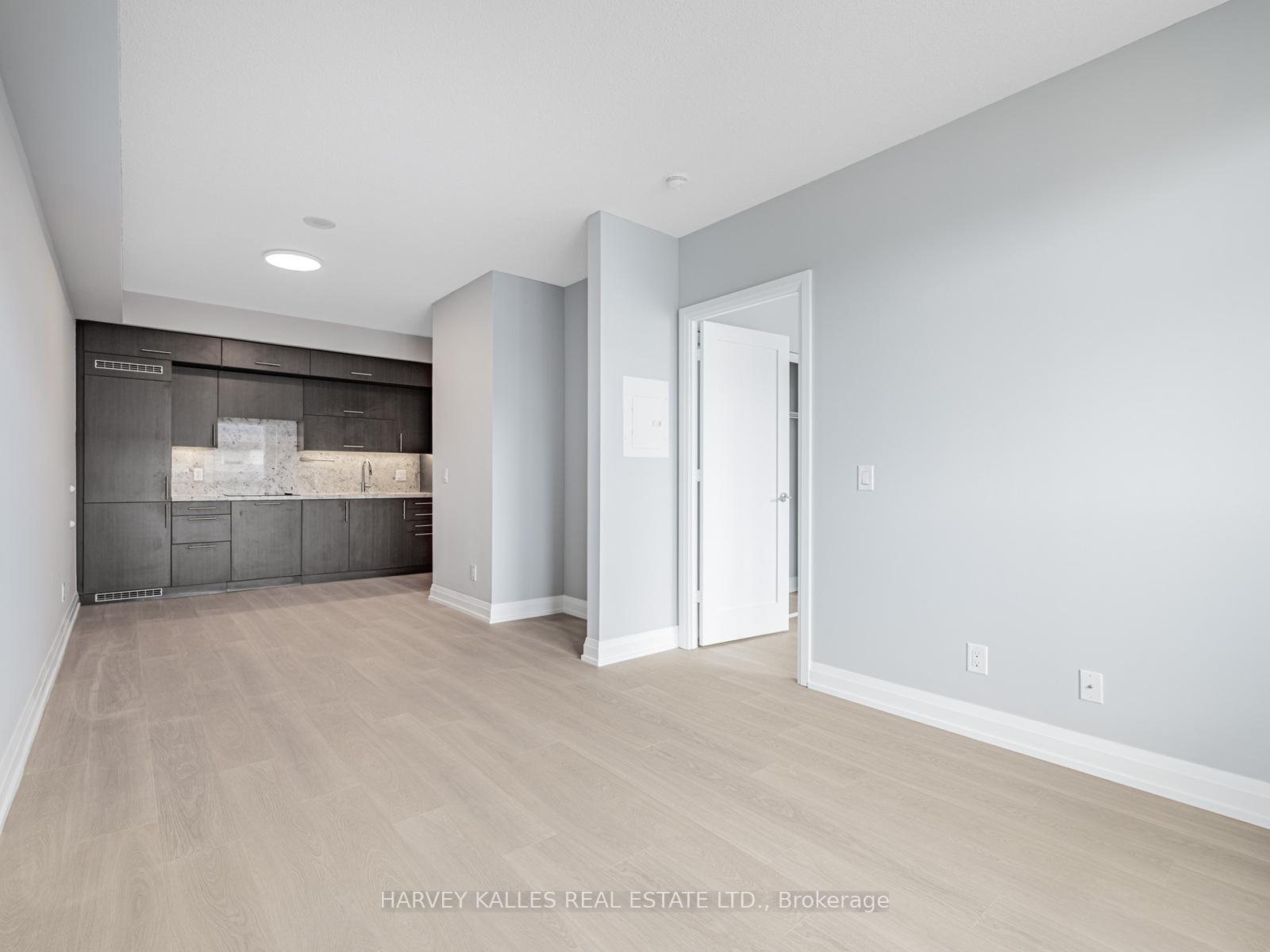 5 Sheppard Avenue E 2121, Toronto Unit: 2121