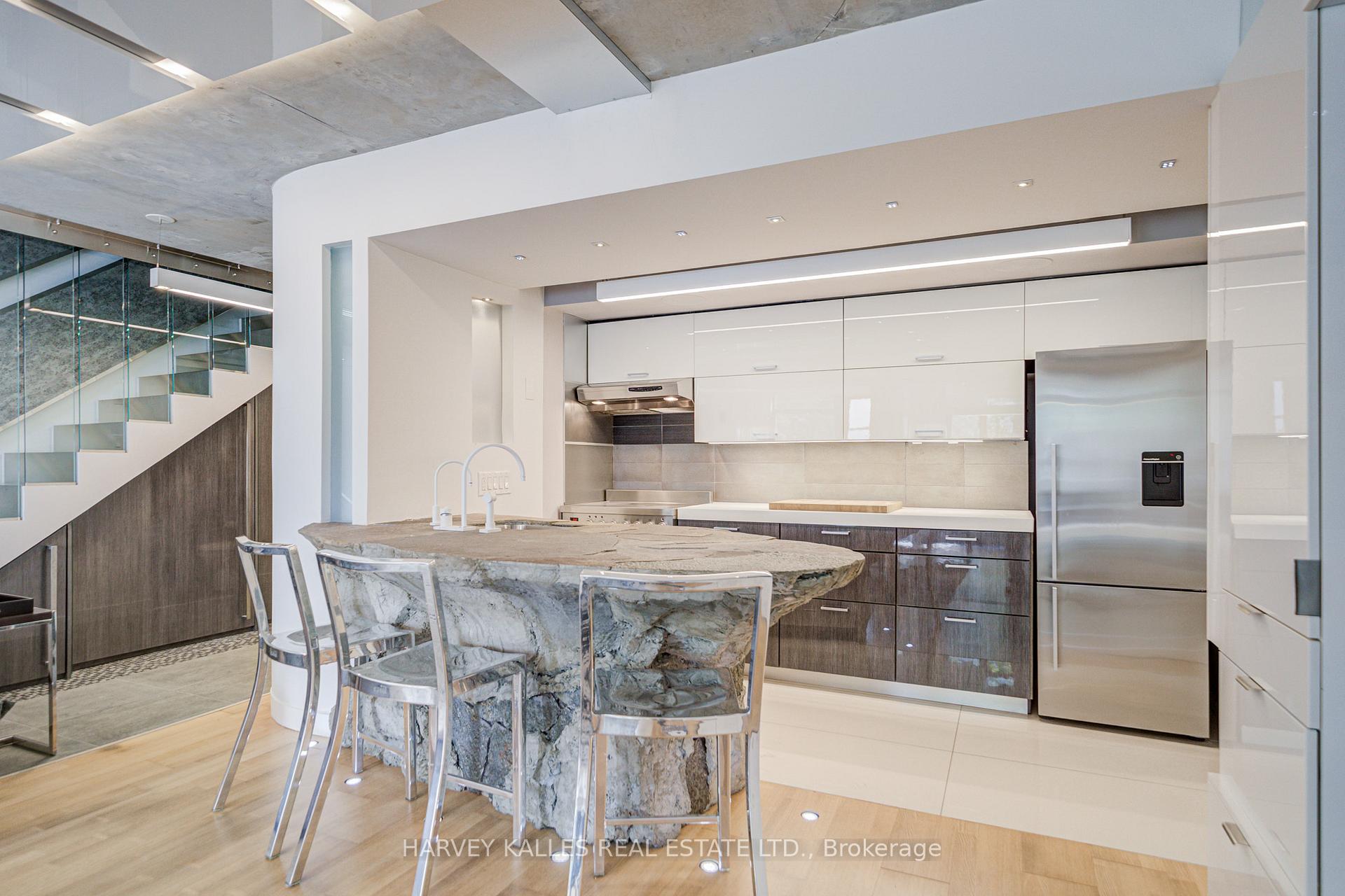 55 Stewart Street 121, Toronto Unit: 121