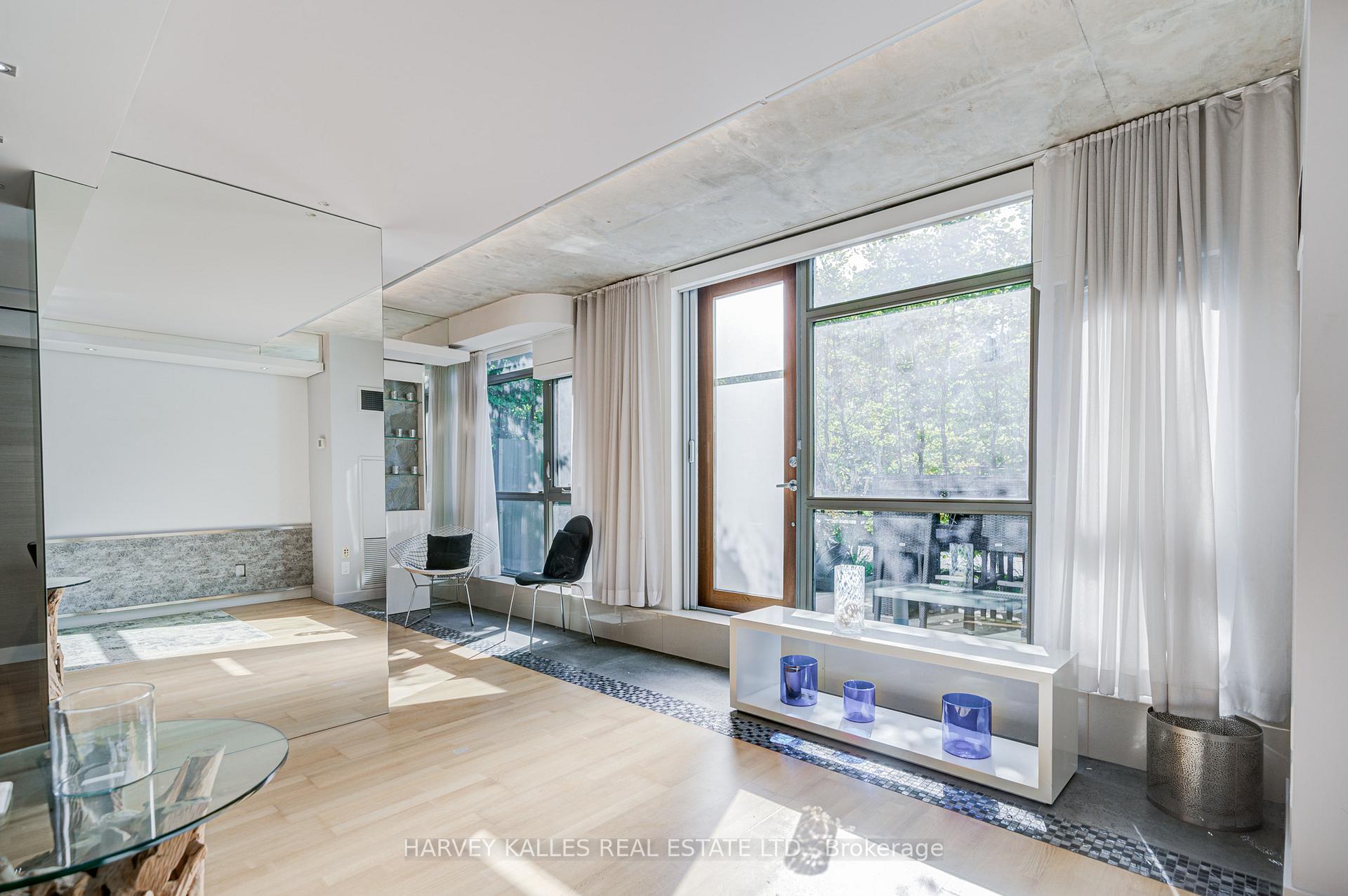 55 Stewart Street 121, Toronto Unit: 121