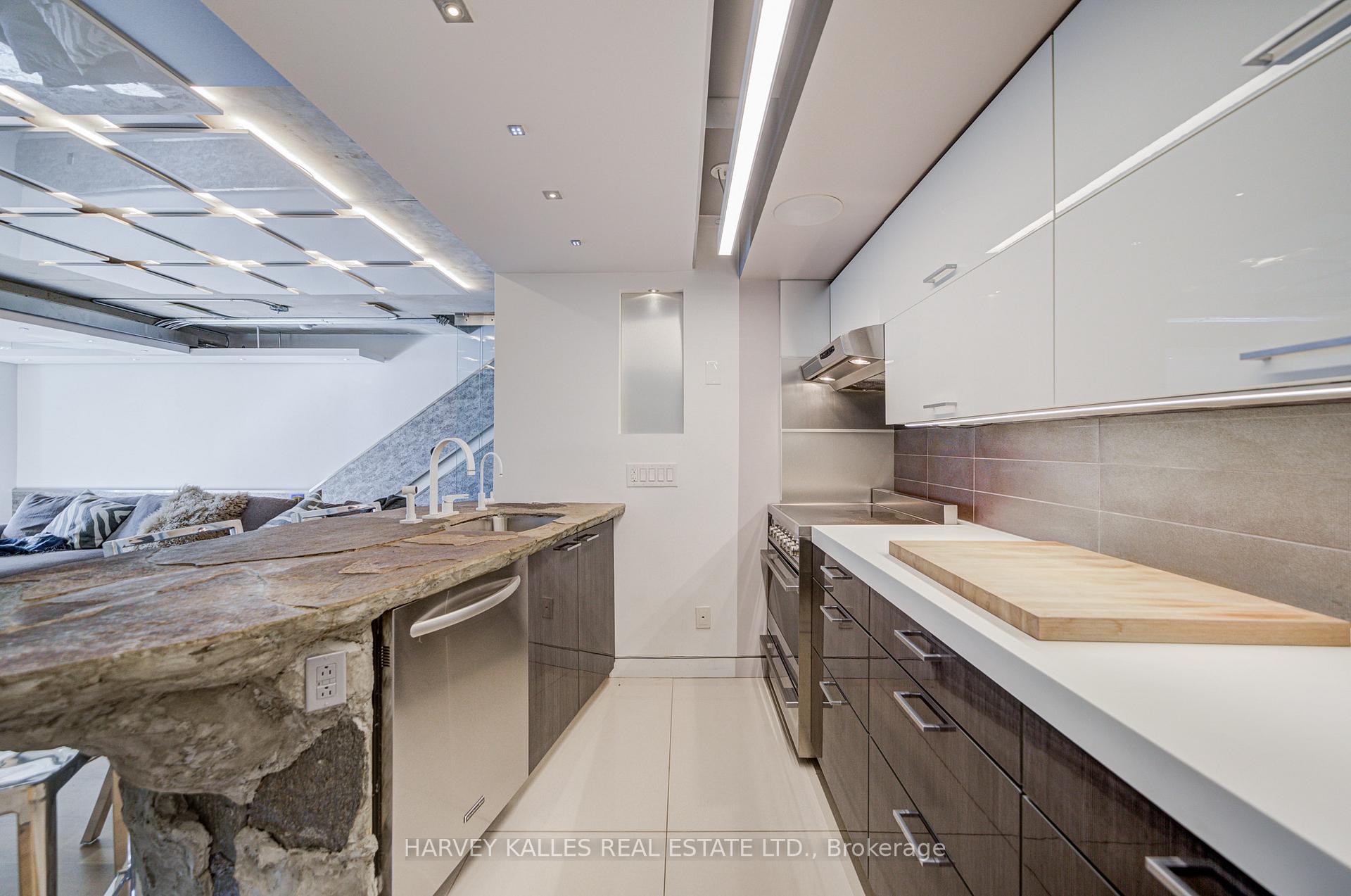 55 Stewart Street 121, Toronto Unit: 121