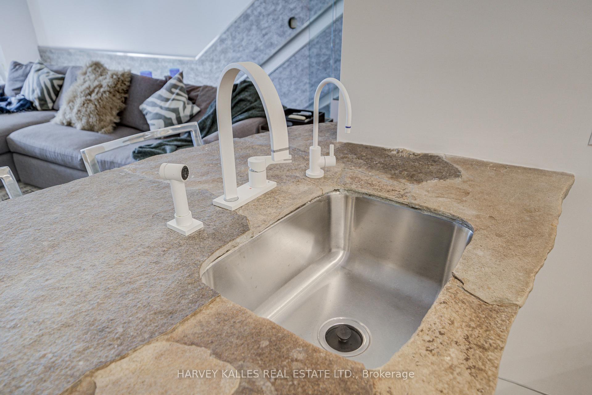 55 Stewart Street 121, Toronto Unit: 121