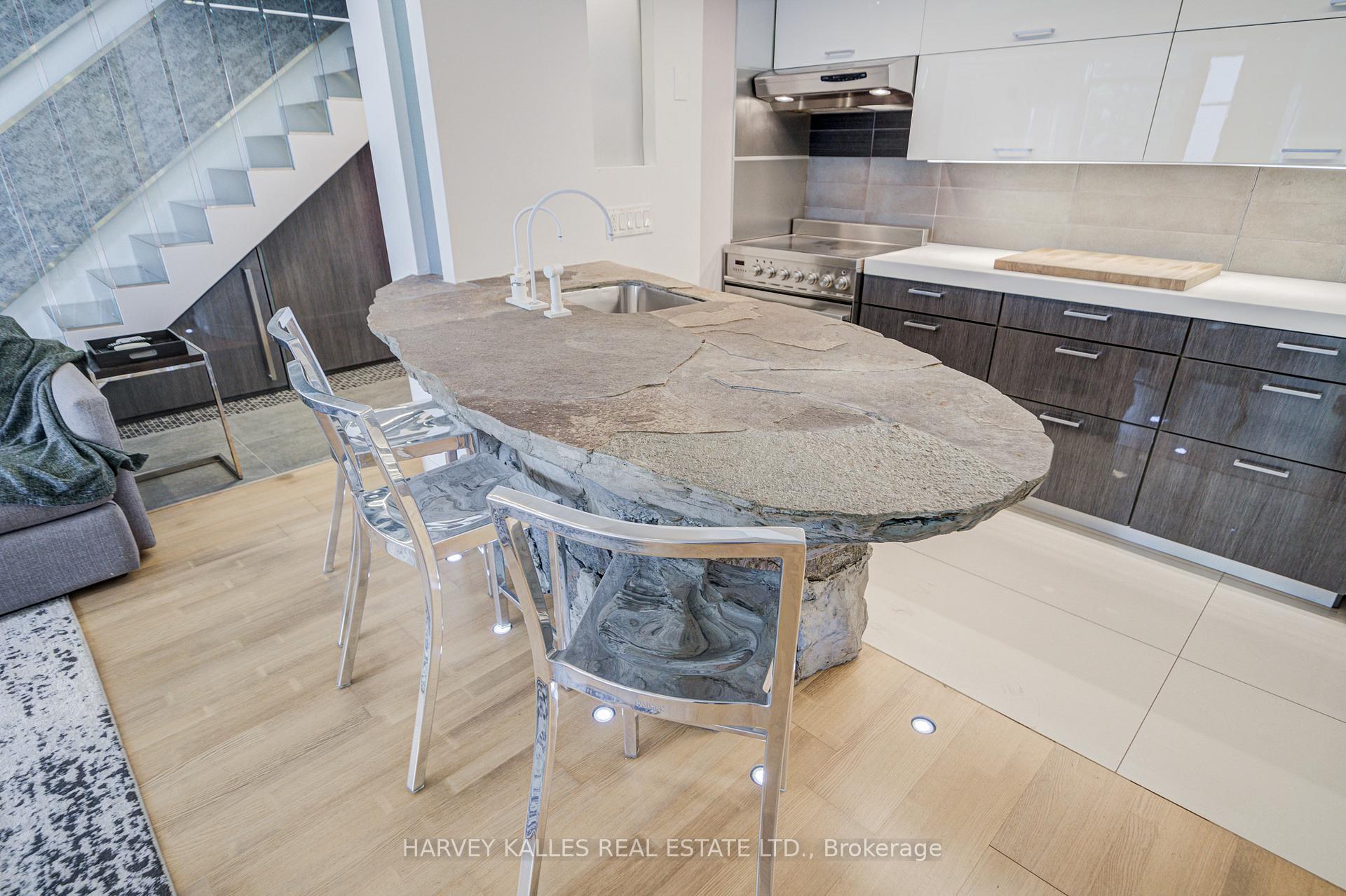 55 Stewart Street 121, Toronto Unit: 121