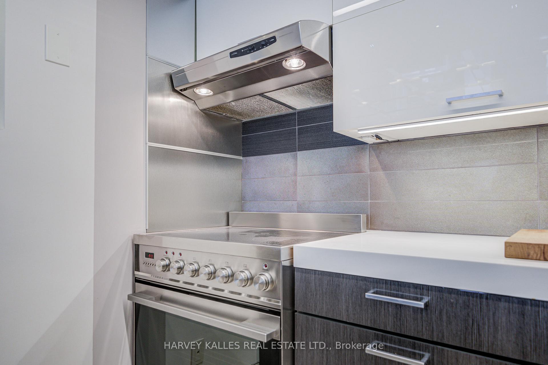 55 Stewart Street 121, Toronto Unit: 121