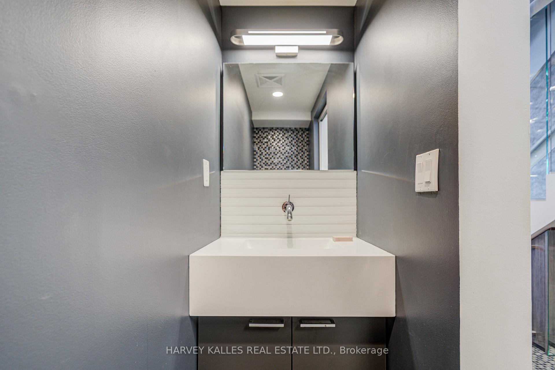 55 Stewart Street 121, Toronto Unit: 121