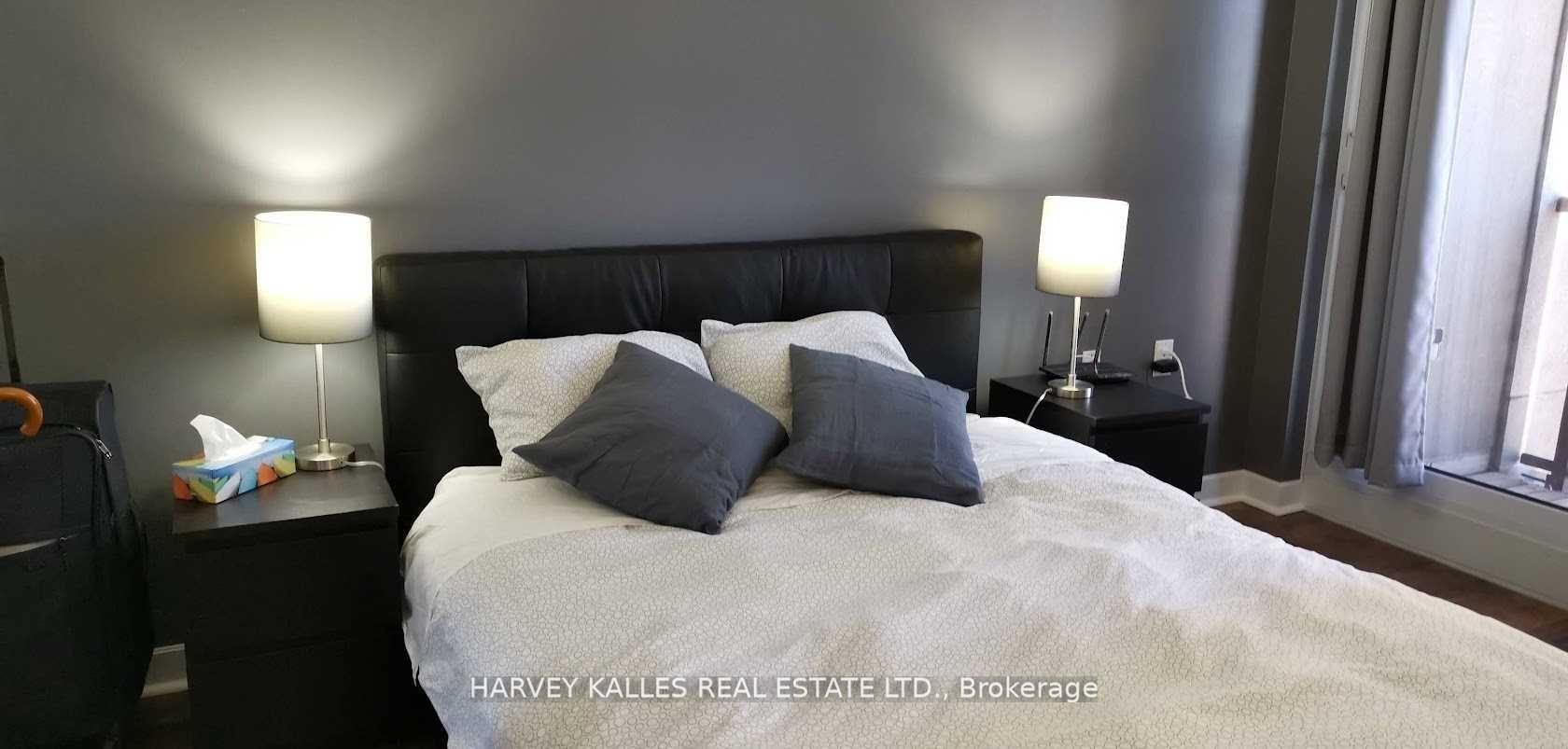 85 Bloor Street E 1603, Toronto Unit: 1603