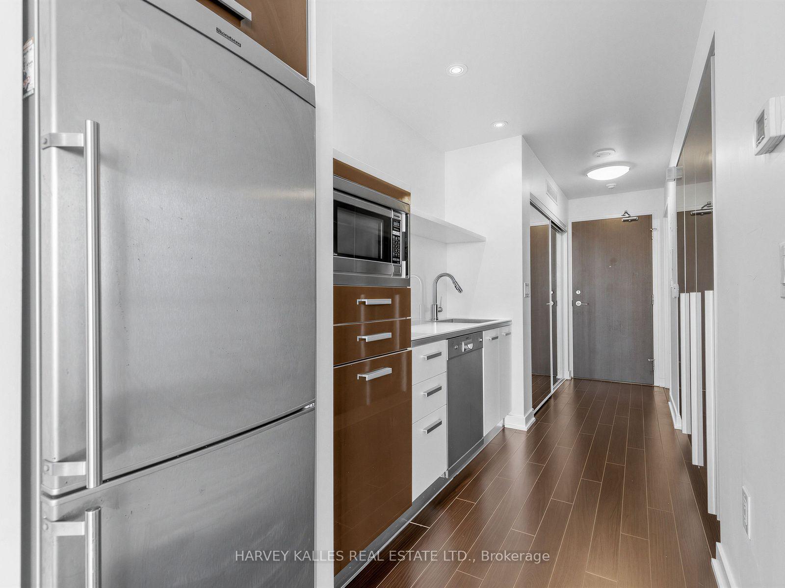 38 Dan Leckie Way 3002, Toronto Unit: 3002