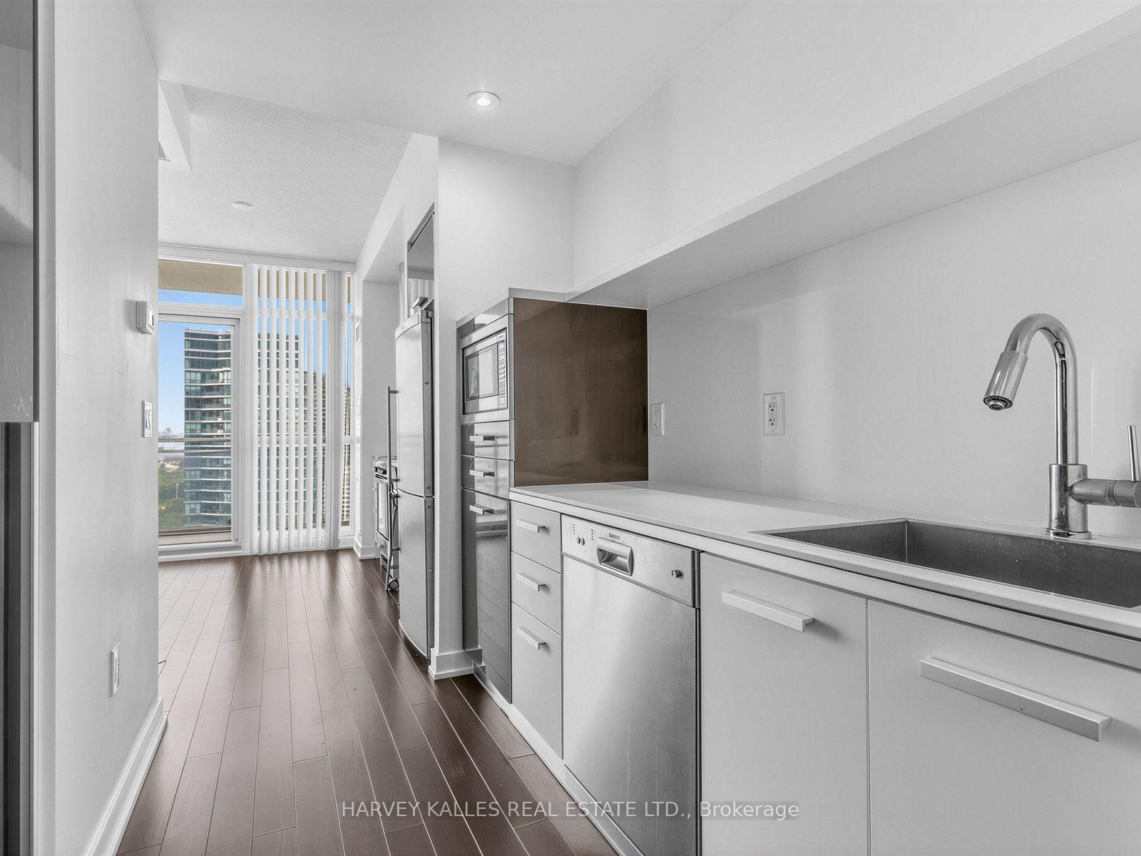 38 Dan Leckie Way 3002, Toronto Unit: 3002