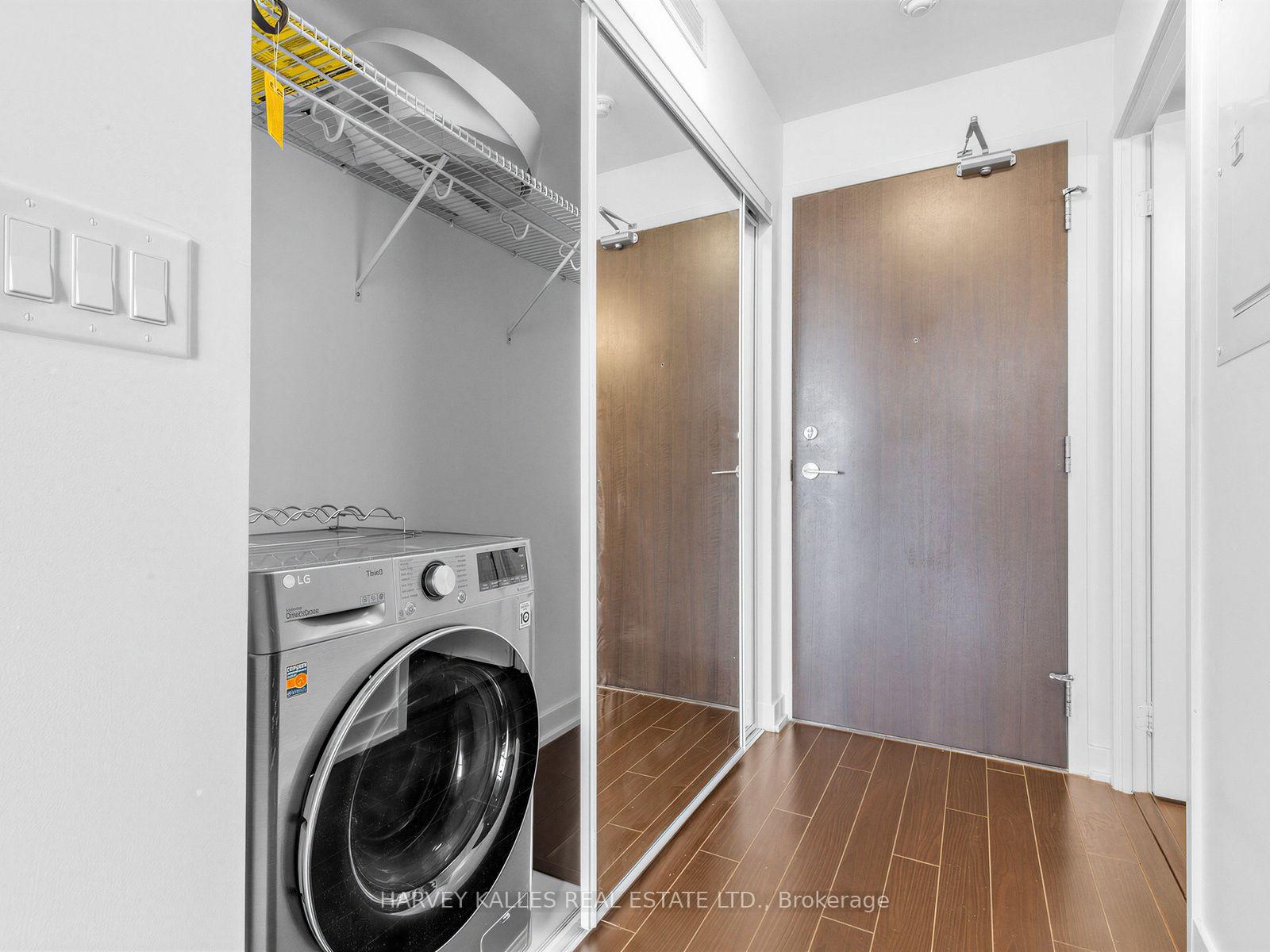 38 Dan Leckie Way 3002, Toronto Unit: 3002