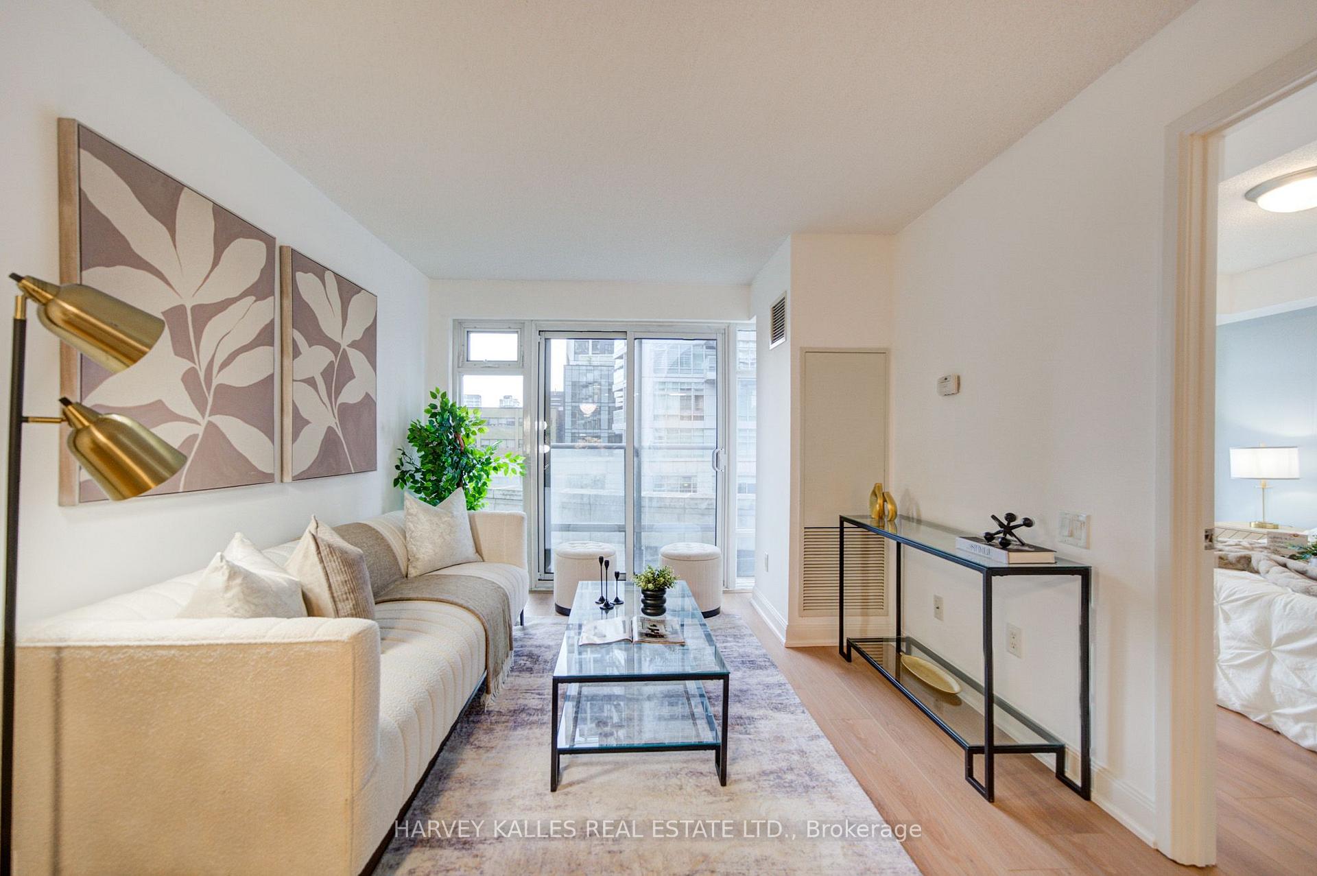 2191 Yonge Street 504, Toronto Unit: 504