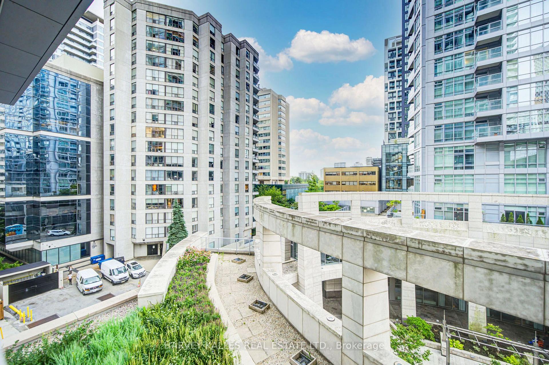 2191 Yonge Street 504, Toronto Unit: 504