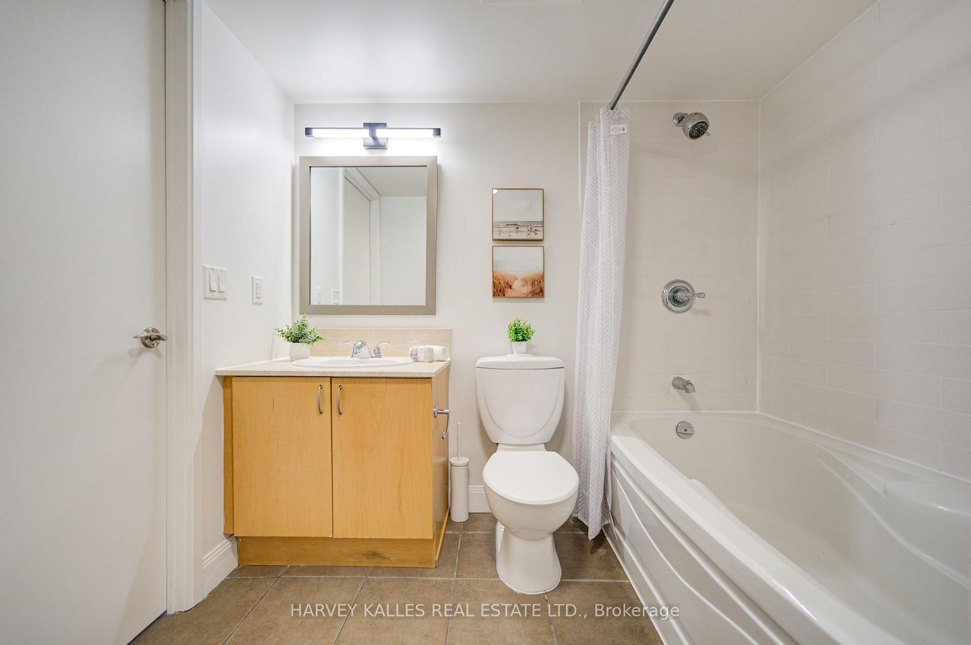 2191 Yonge Street 504, Toronto Unit: 504