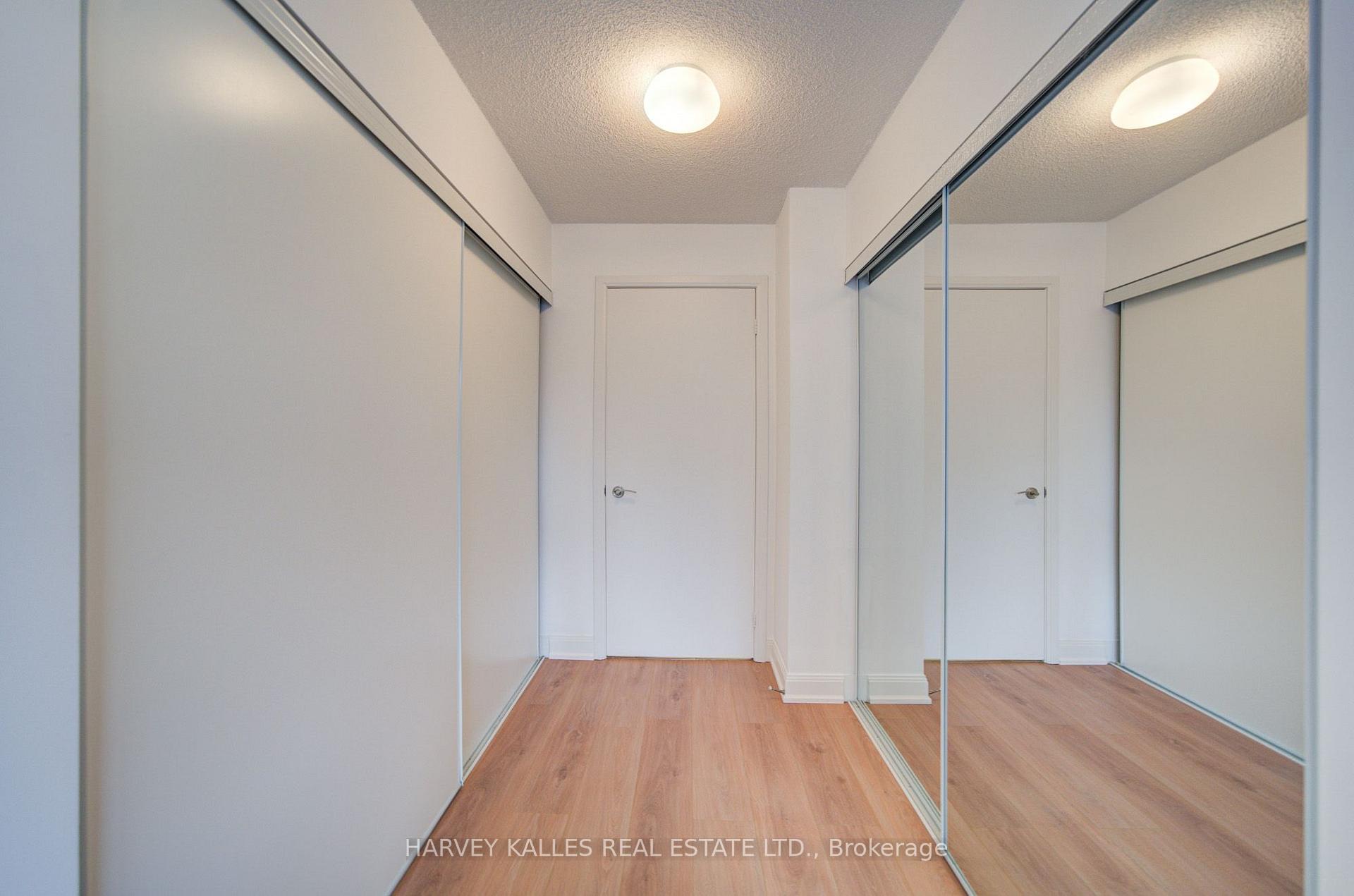 2191 Yonge Street 504, Toronto Unit: 504