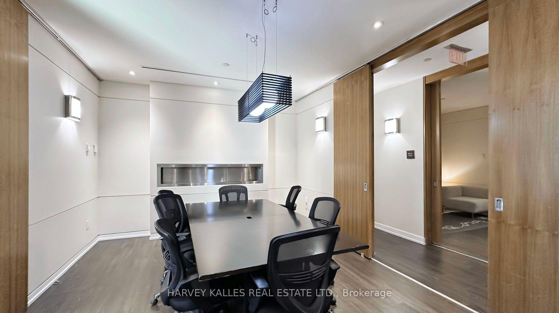 2191 Yonge Street 504, Toronto Unit: 504
