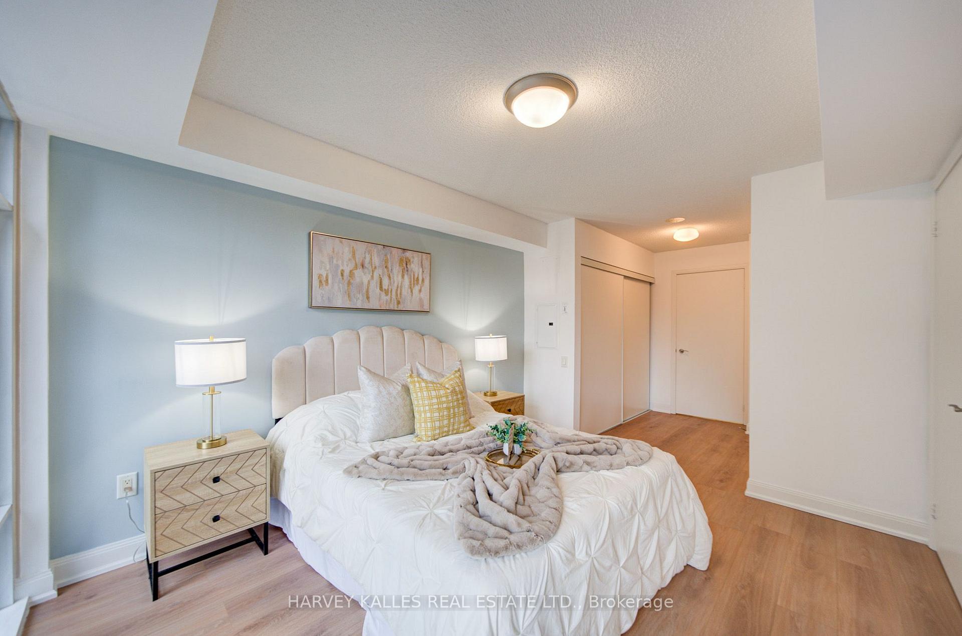 2191 Yonge Street 504, Toronto Unit: 504