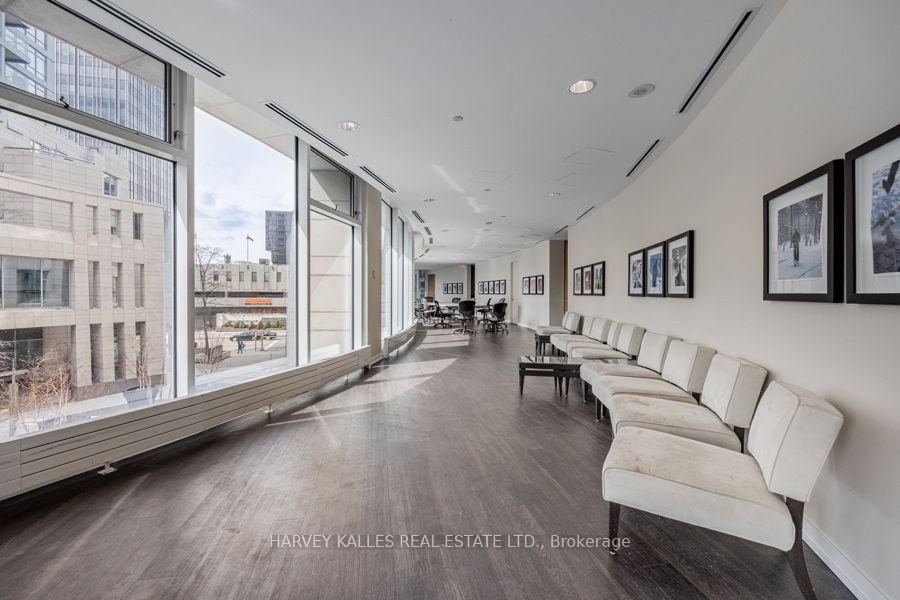 2191 Yonge Street 504, Toronto Unit: 504