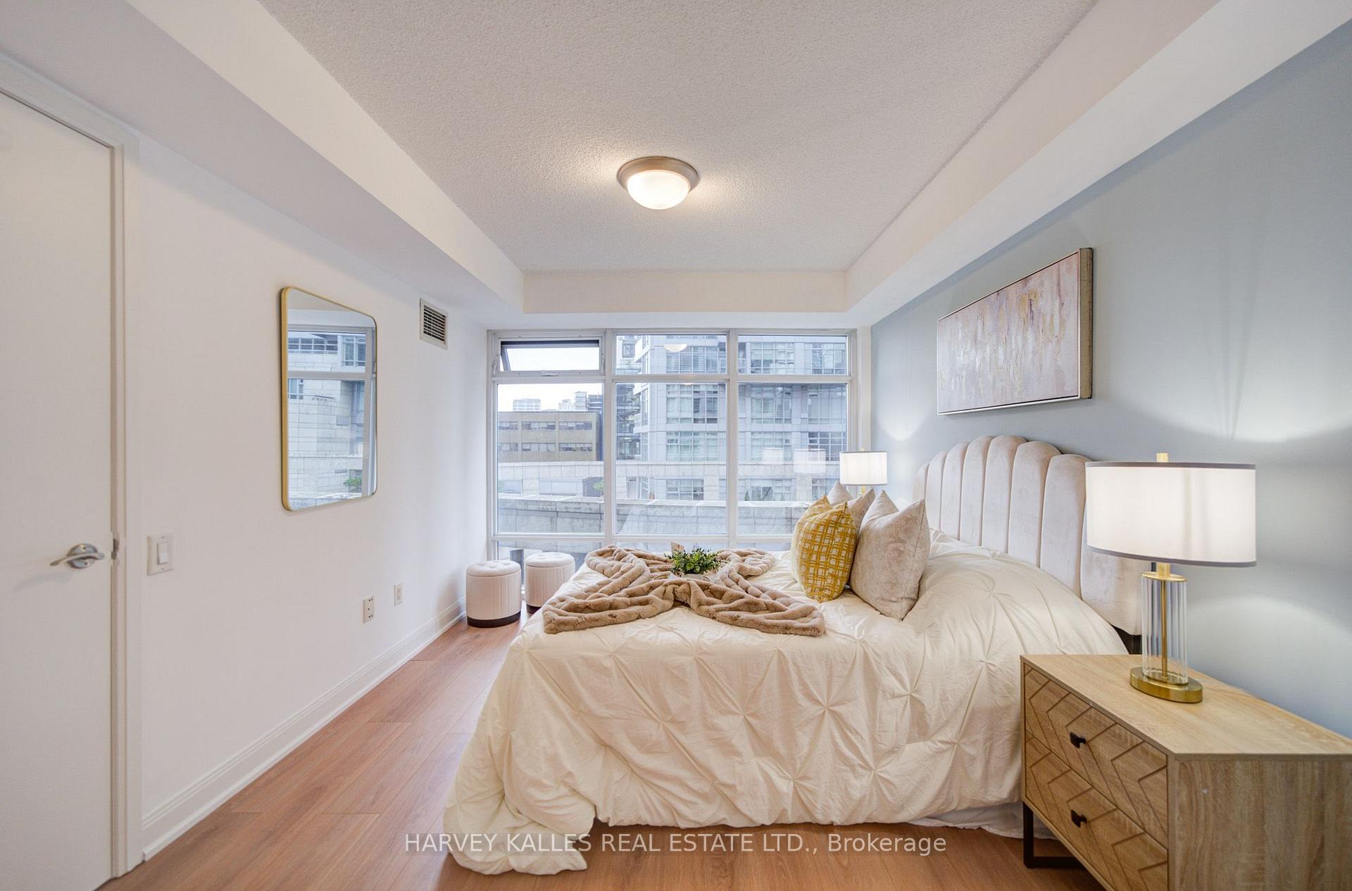 2191 Yonge Street 504, Toronto Unit: 504