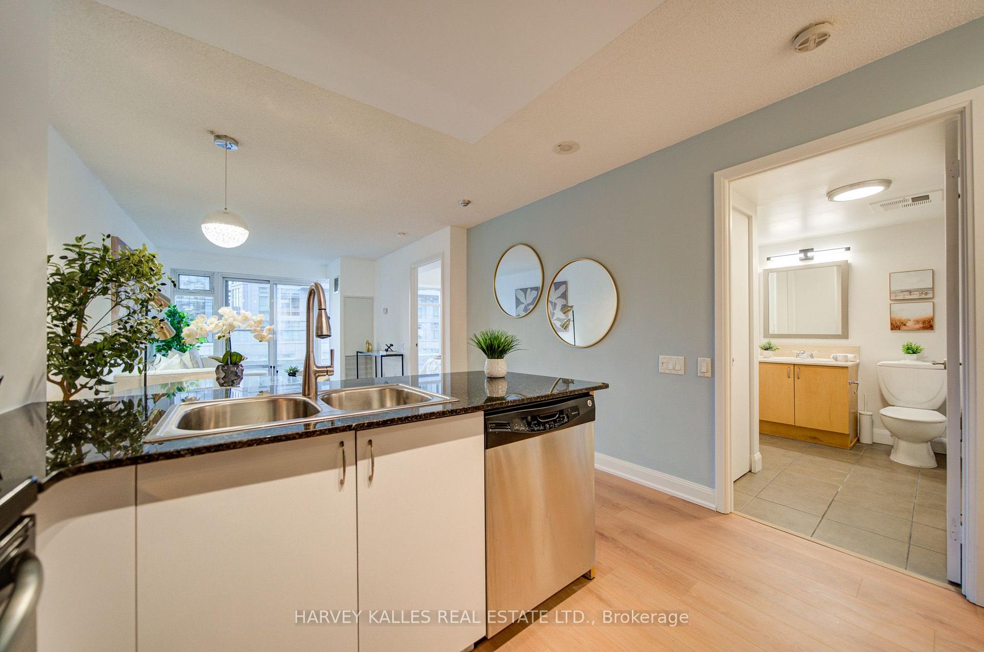 2191 Yonge Street 504, Toronto Unit: 504