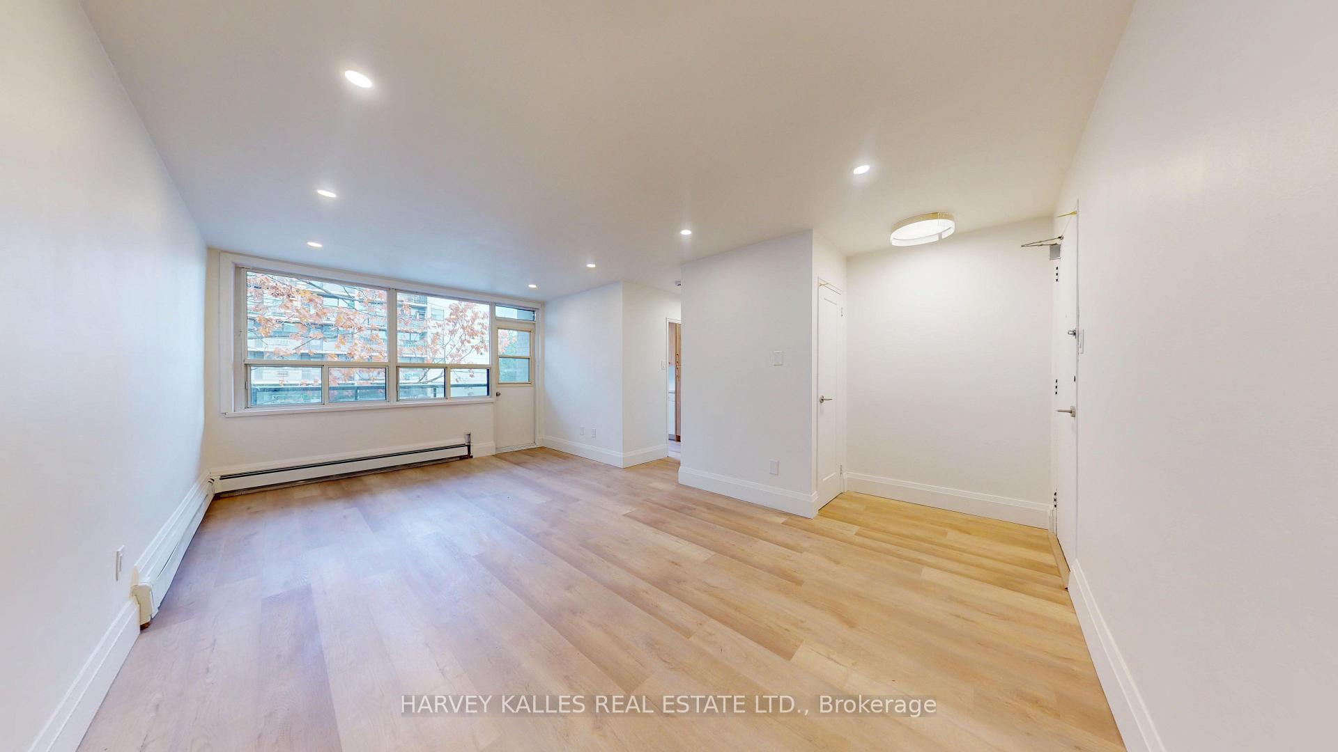1 Marquette Avenue 14, Toronto Unit: 14