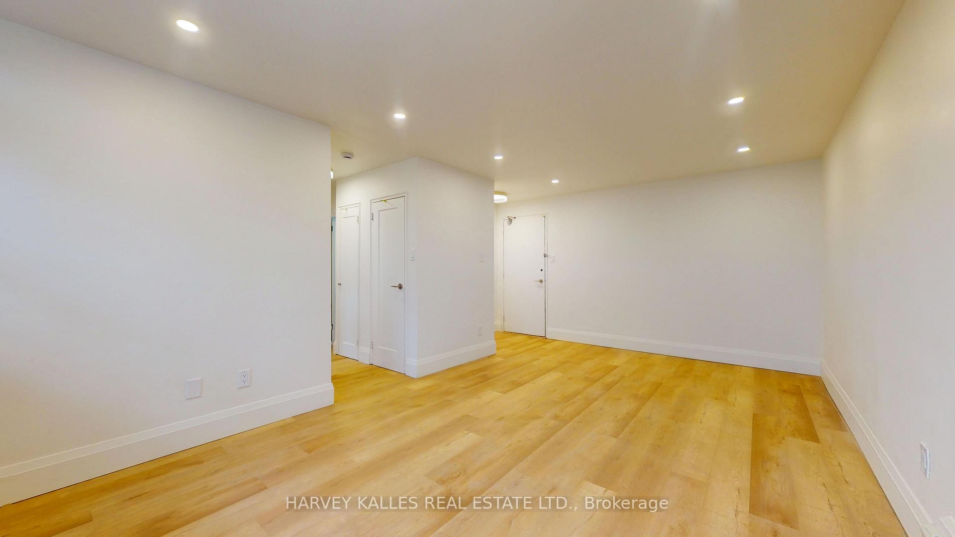 1 Marquette Avenue 14, Toronto Unit: 14
