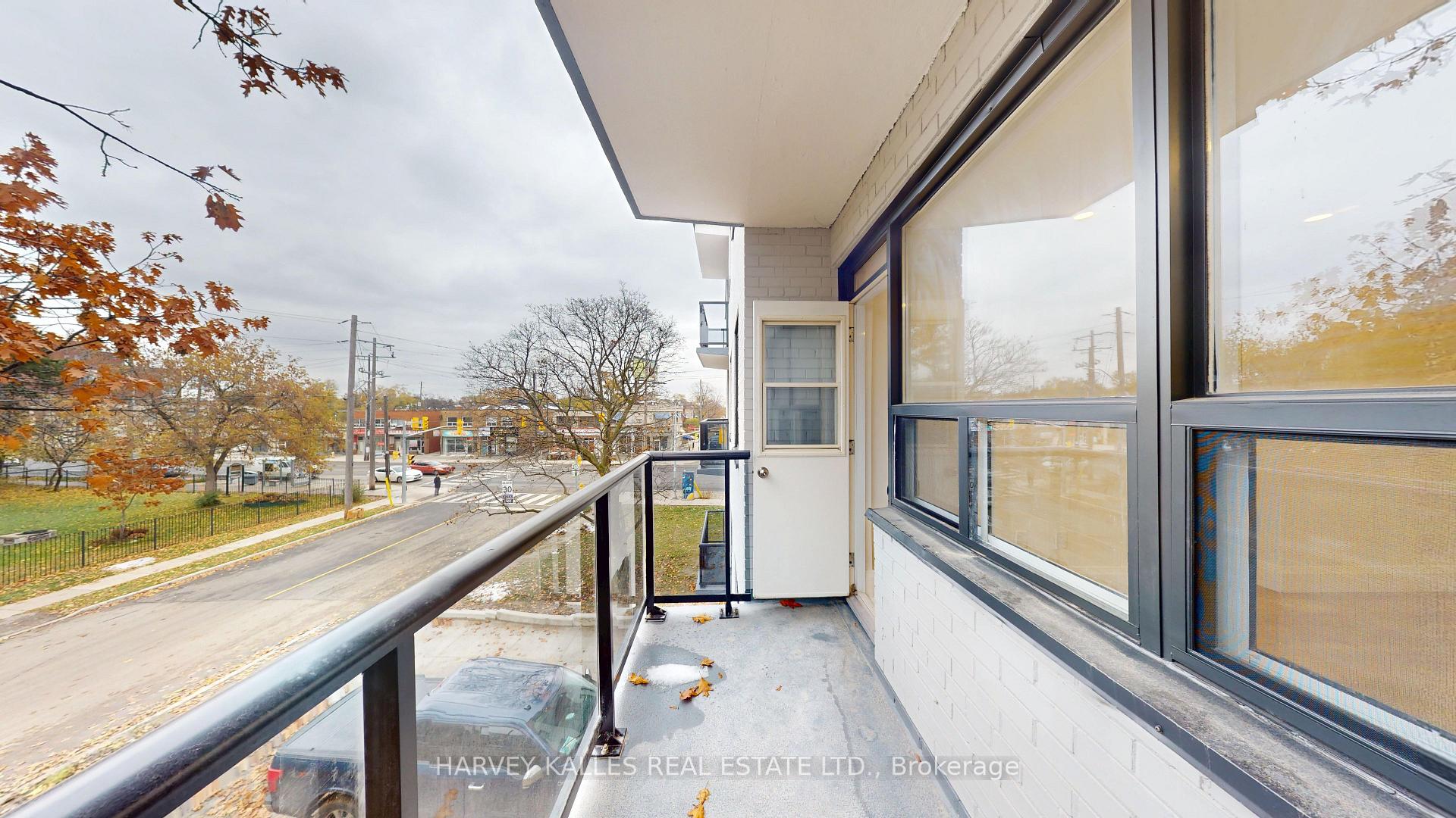 1 Marquette Avenue 14, Toronto Unit: 14