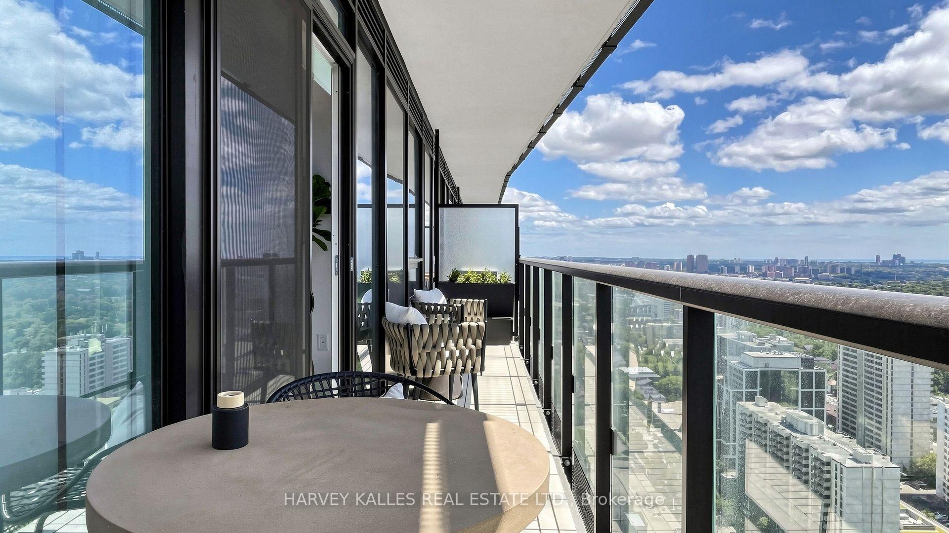 127 Broadway Avenue 3302, Toronto Unit: 3302