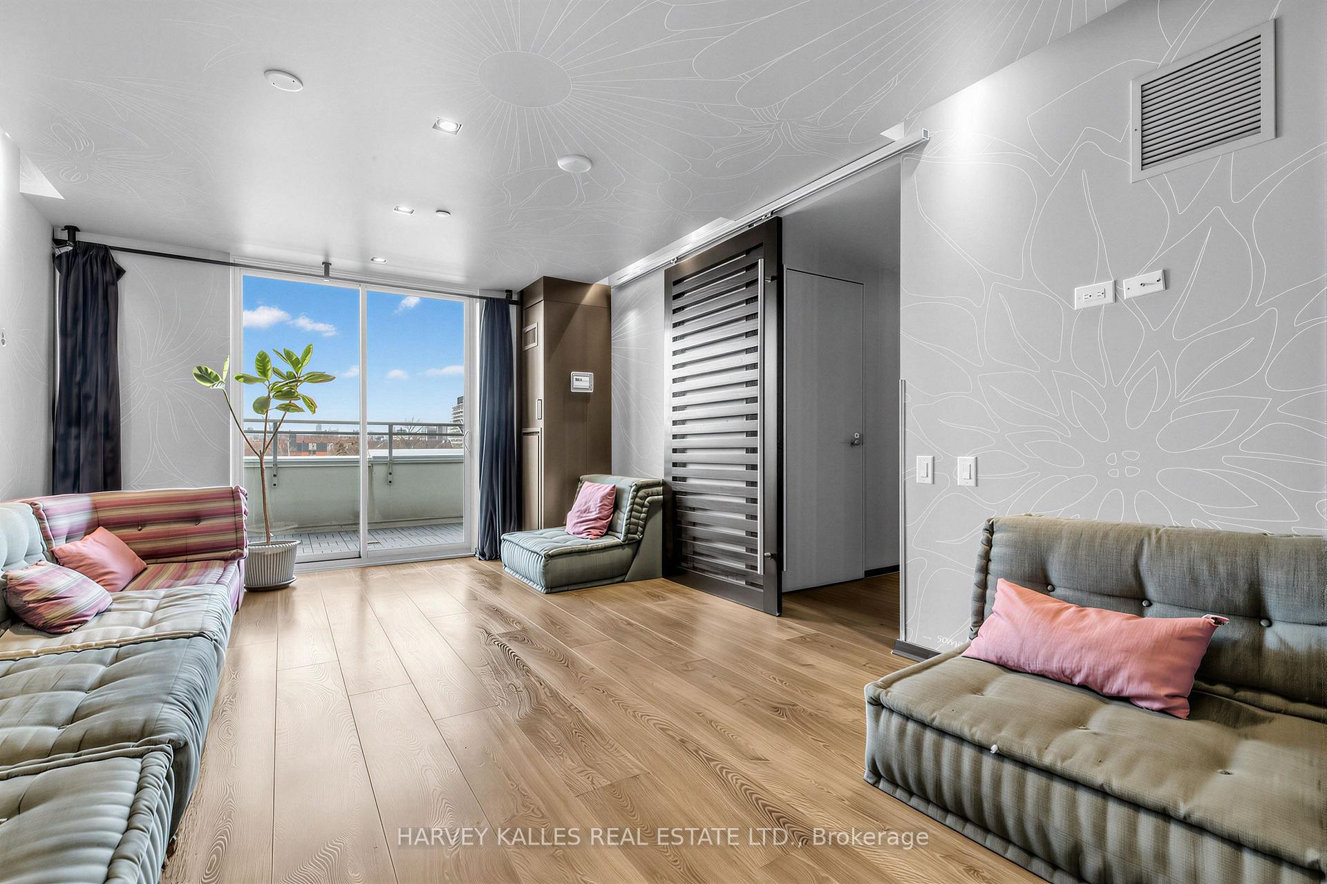 156 Portland Street 309, Toronto Unit: 309