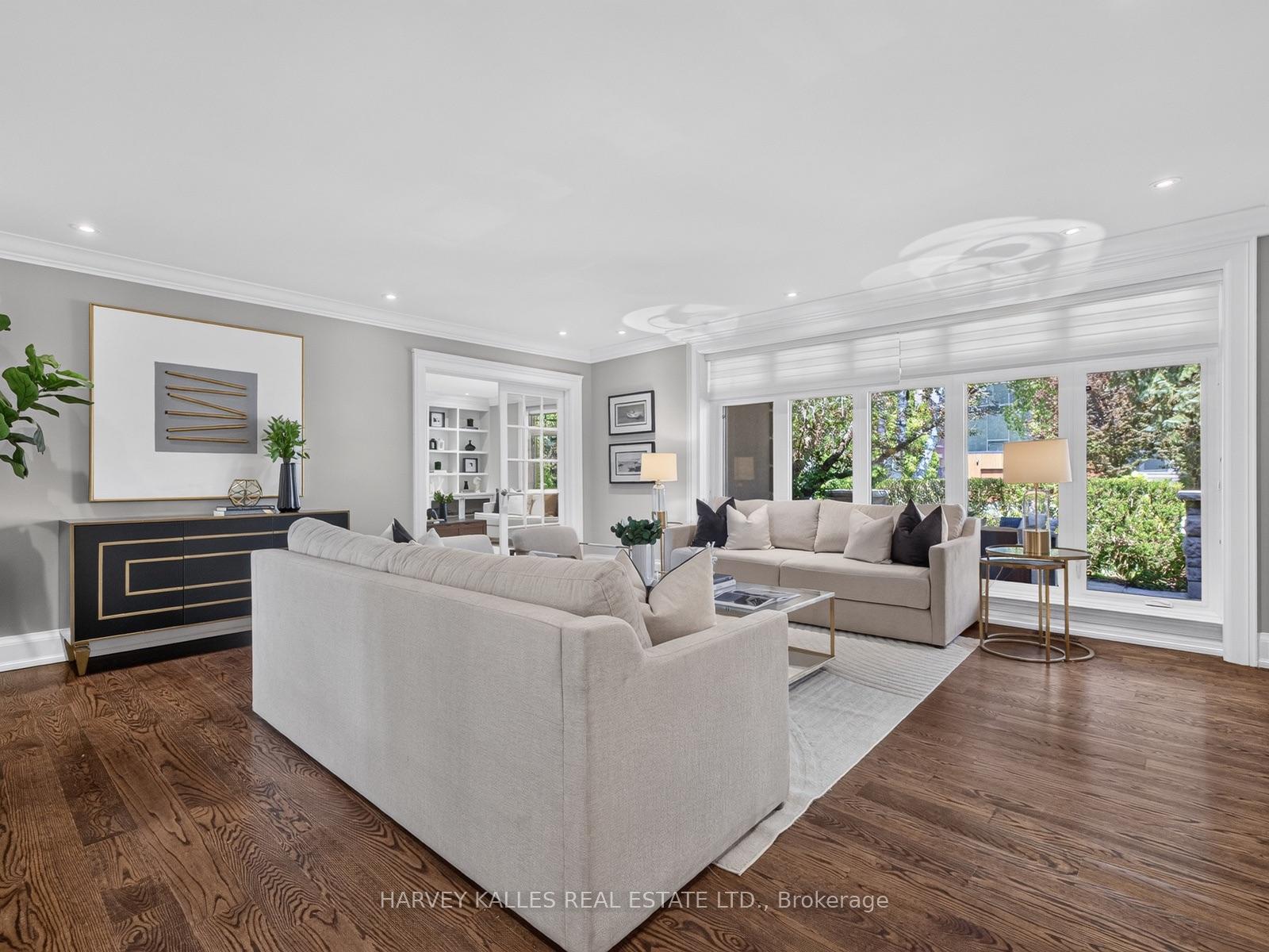 107 Stratford Crescent, Toronto