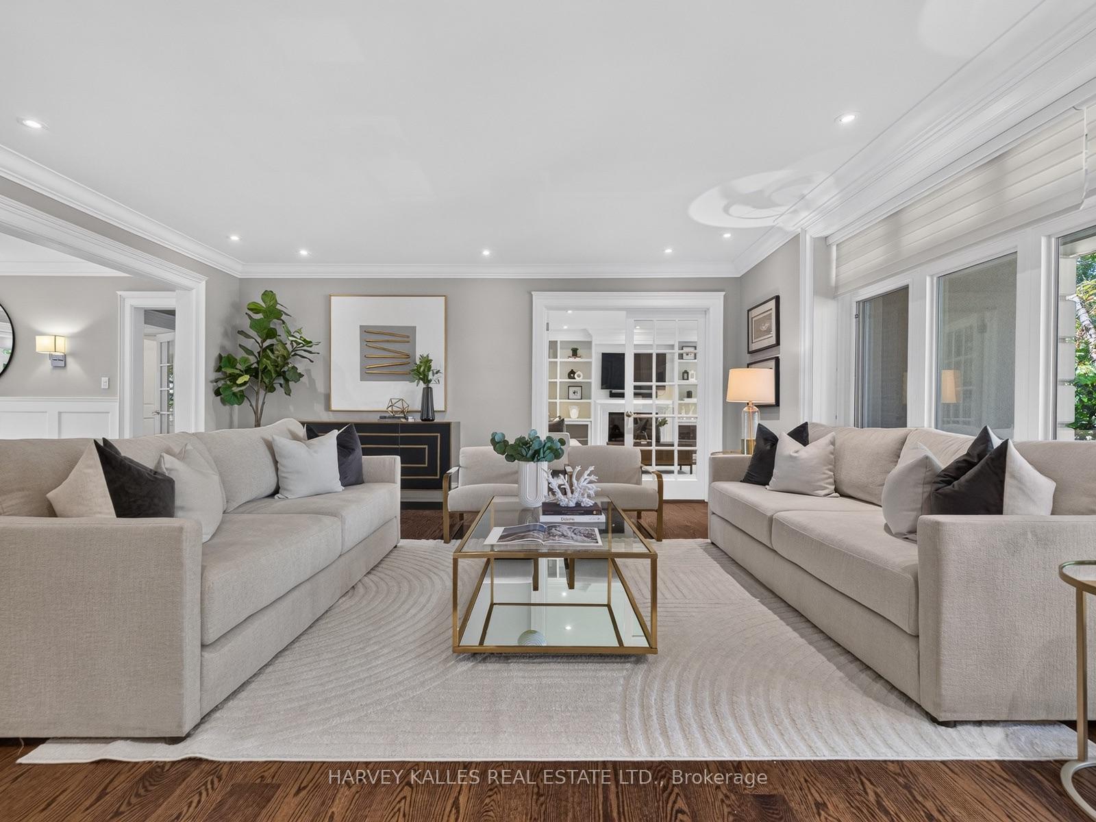 107 Stratford Crescent, Toronto