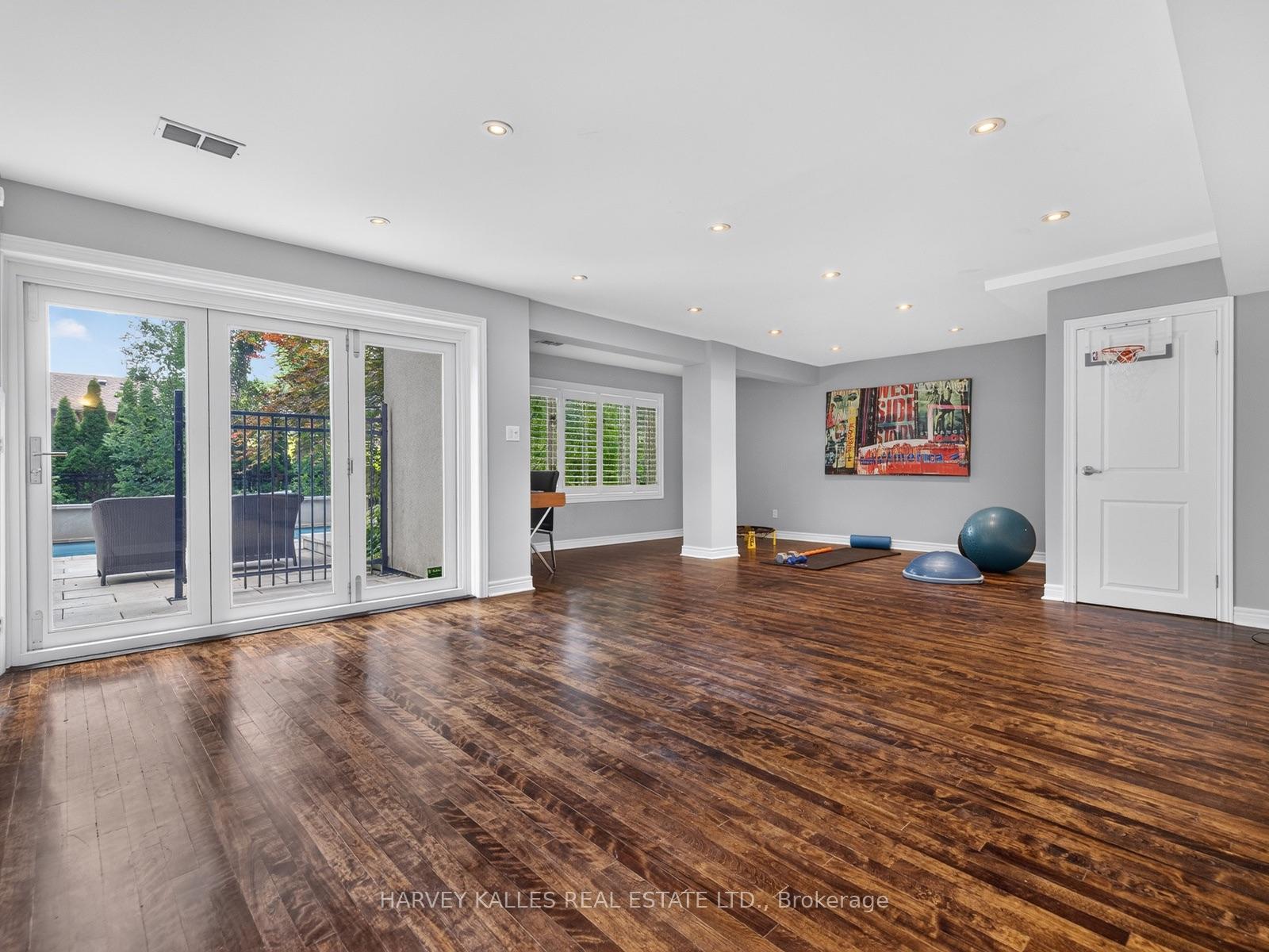 107 Stratford Crescent, Toronto