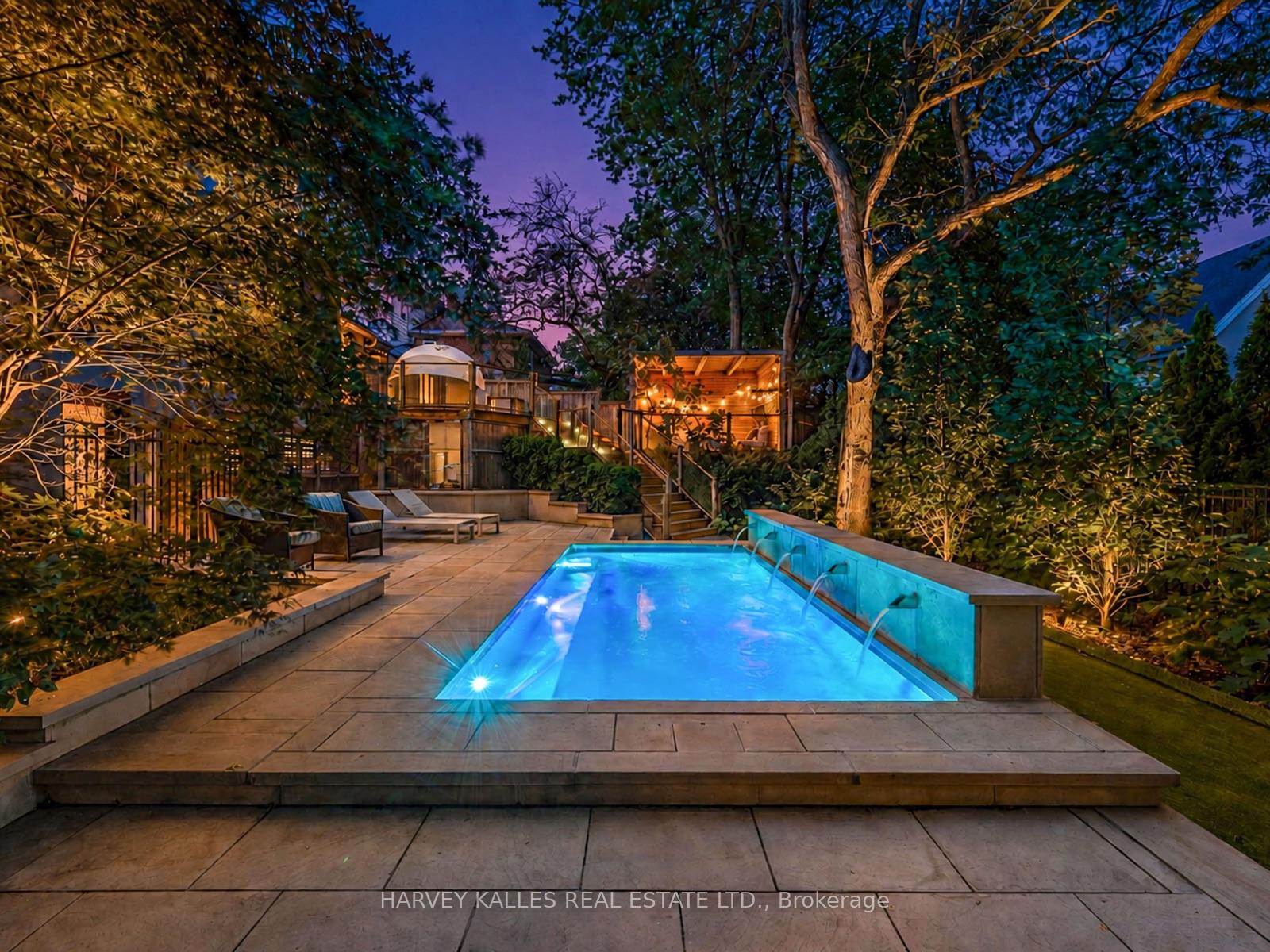 107 Stratford Crescent, Toronto