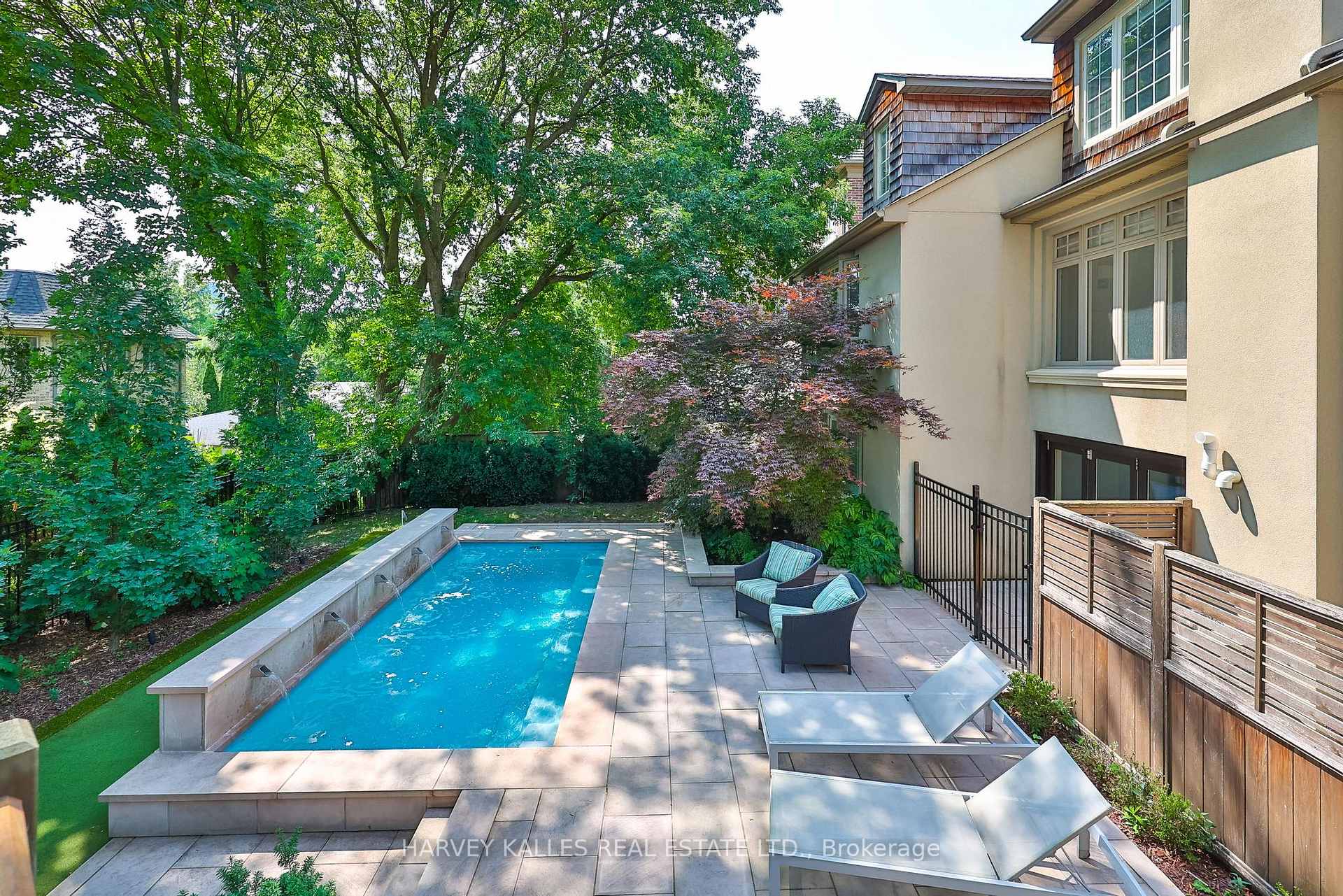 107 Stratford Crescent, Toronto