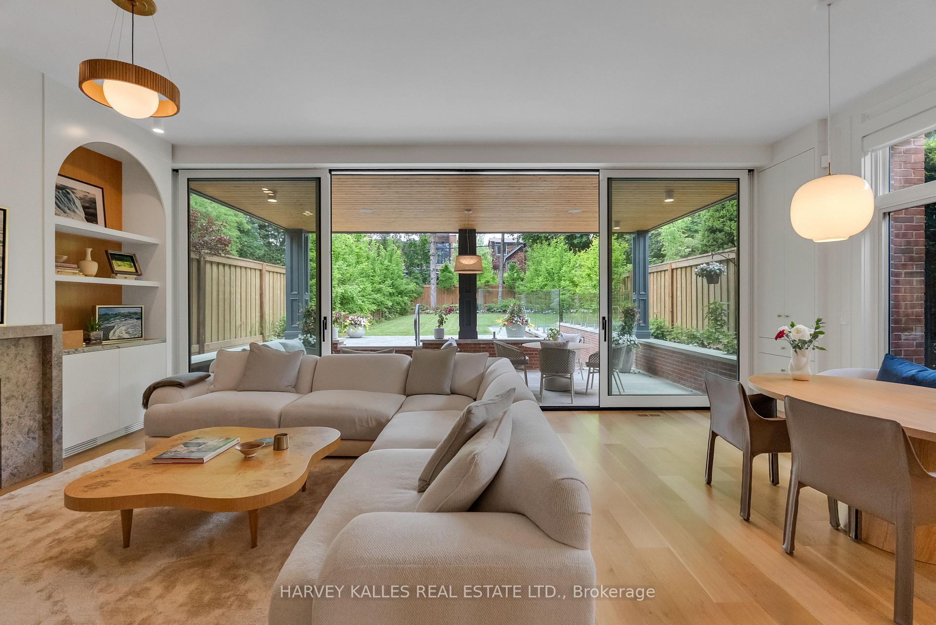 82 Sherwood Avenue, Toronto