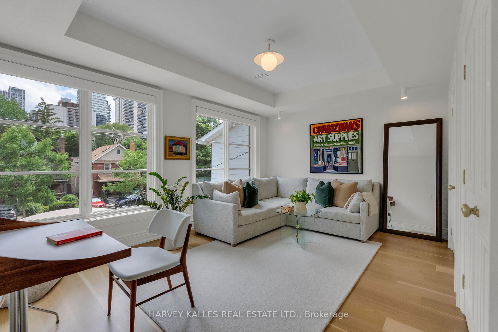 82 Sherwood Avenue, Toronto