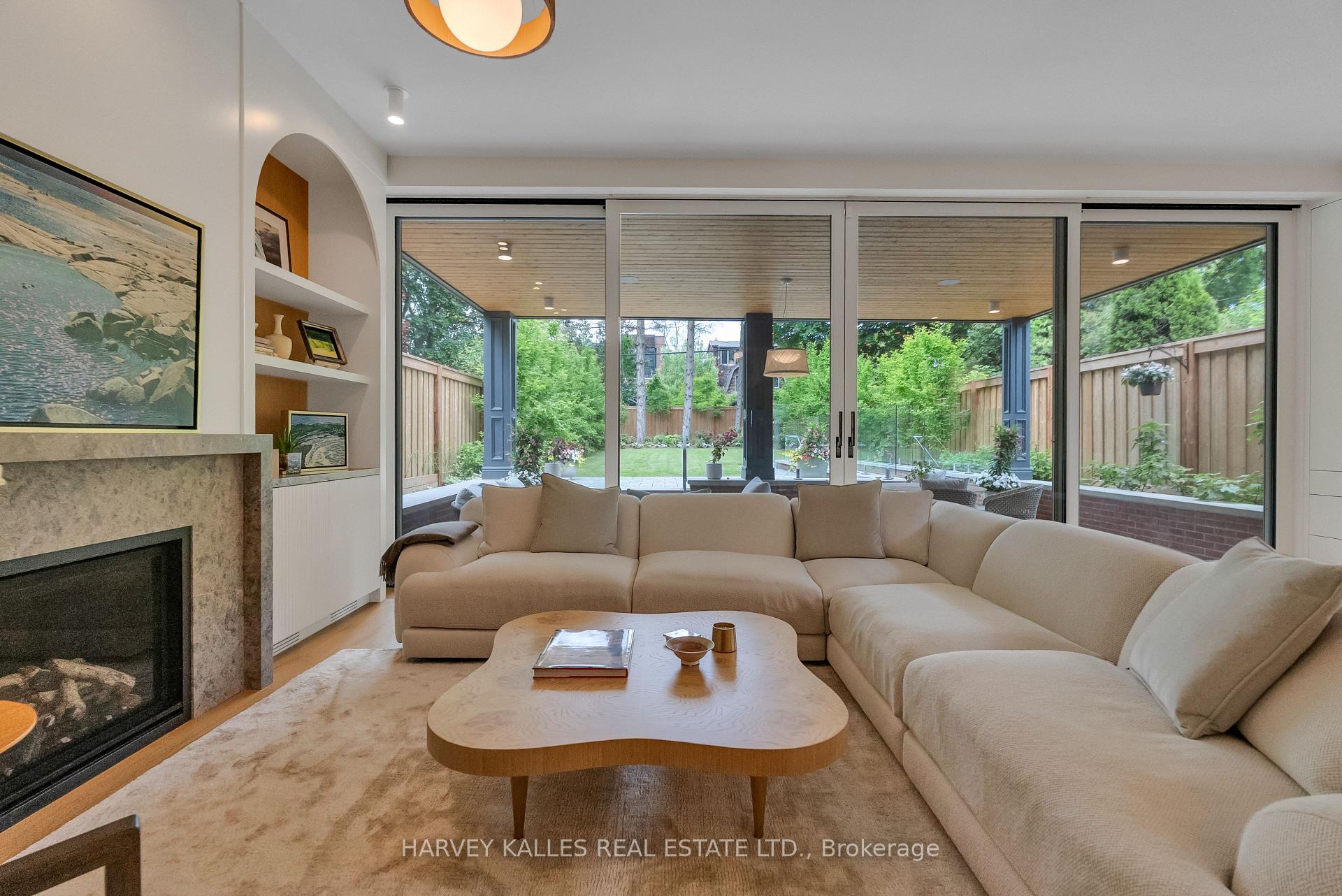 82 Sherwood Avenue, Toronto
