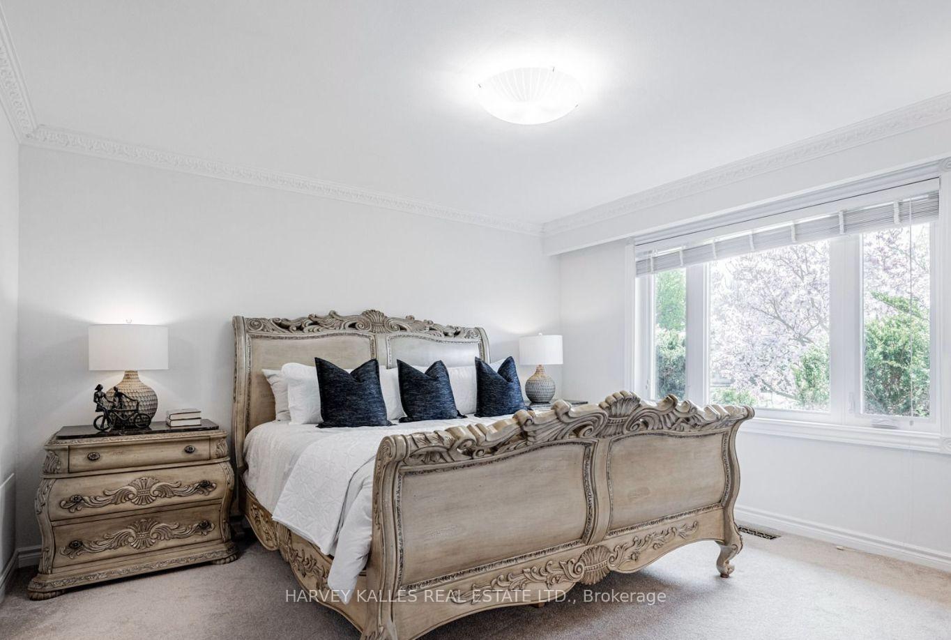 5 Parmbelle Crescent, Toronto
