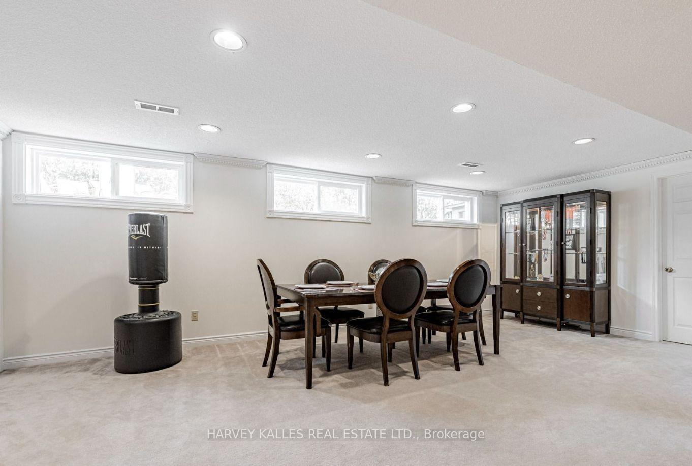 5 Parmbelle Crescent, Toronto