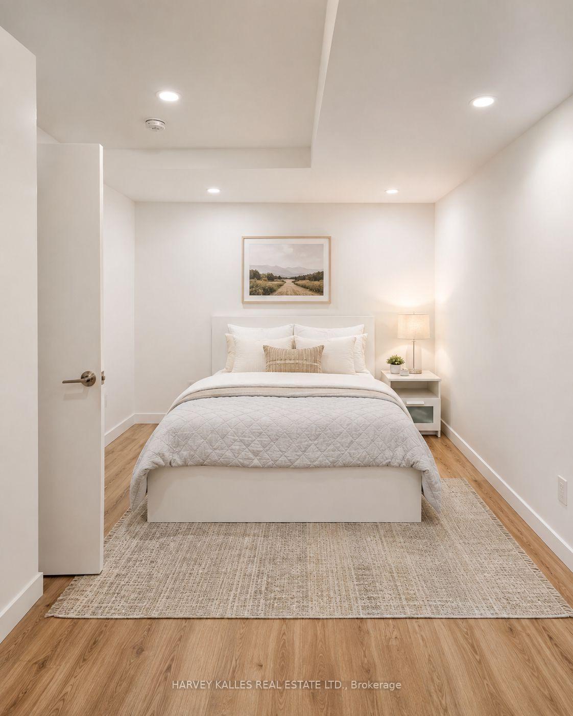 557 Crawford Street Lower, Toronto Unit: Lower