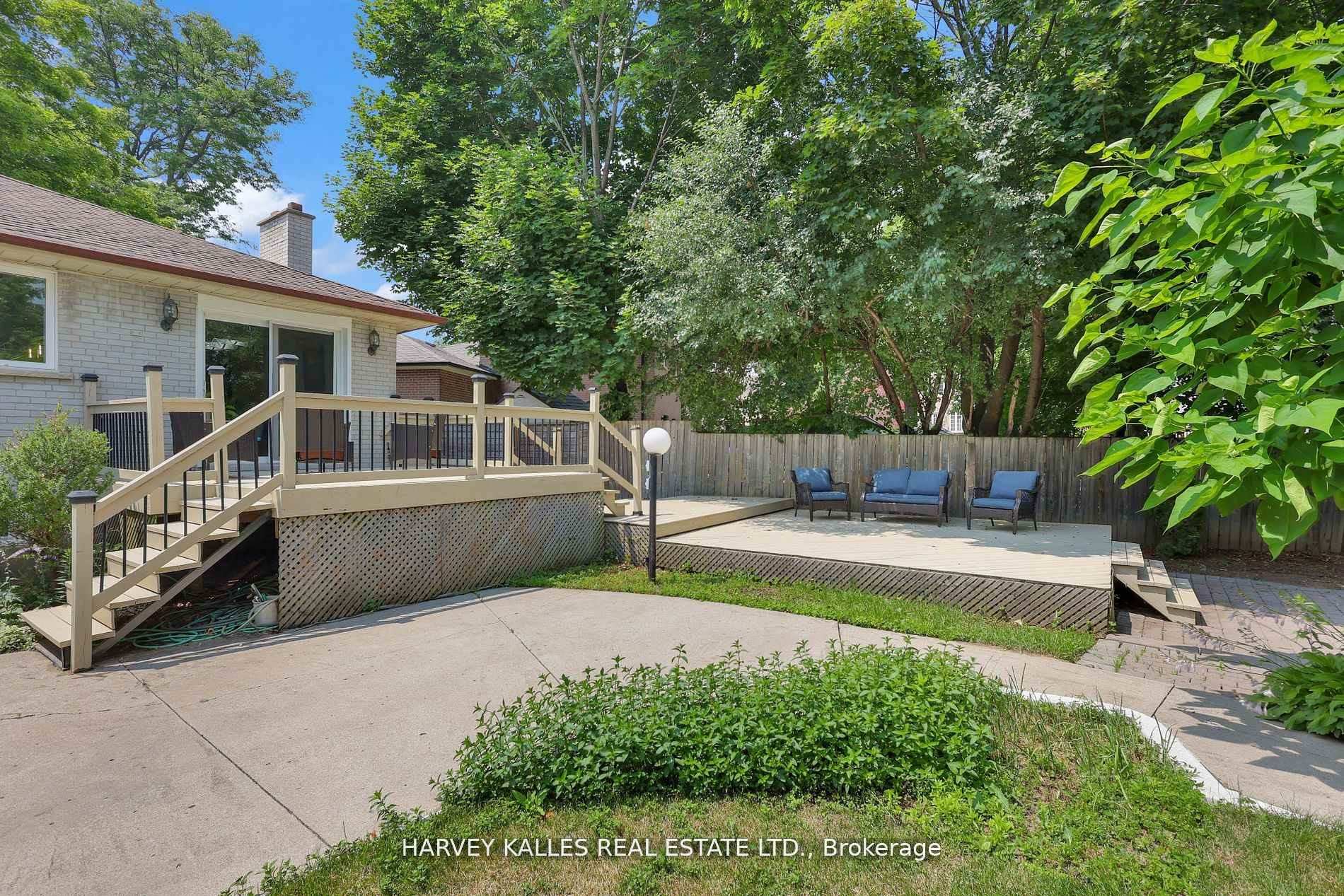 16 Wedgeport Place, Toronto