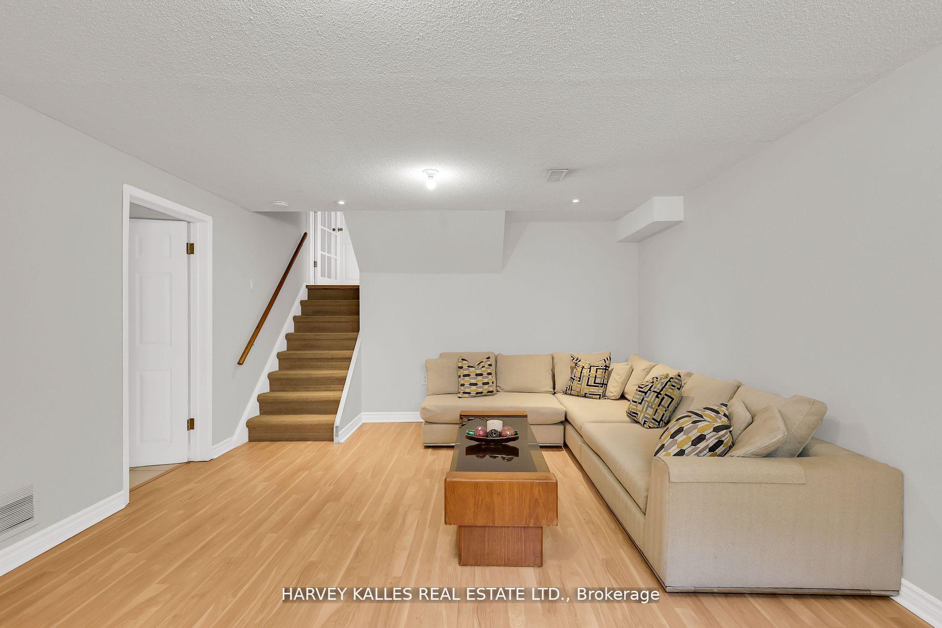 16 Wedgeport Place, Toronto