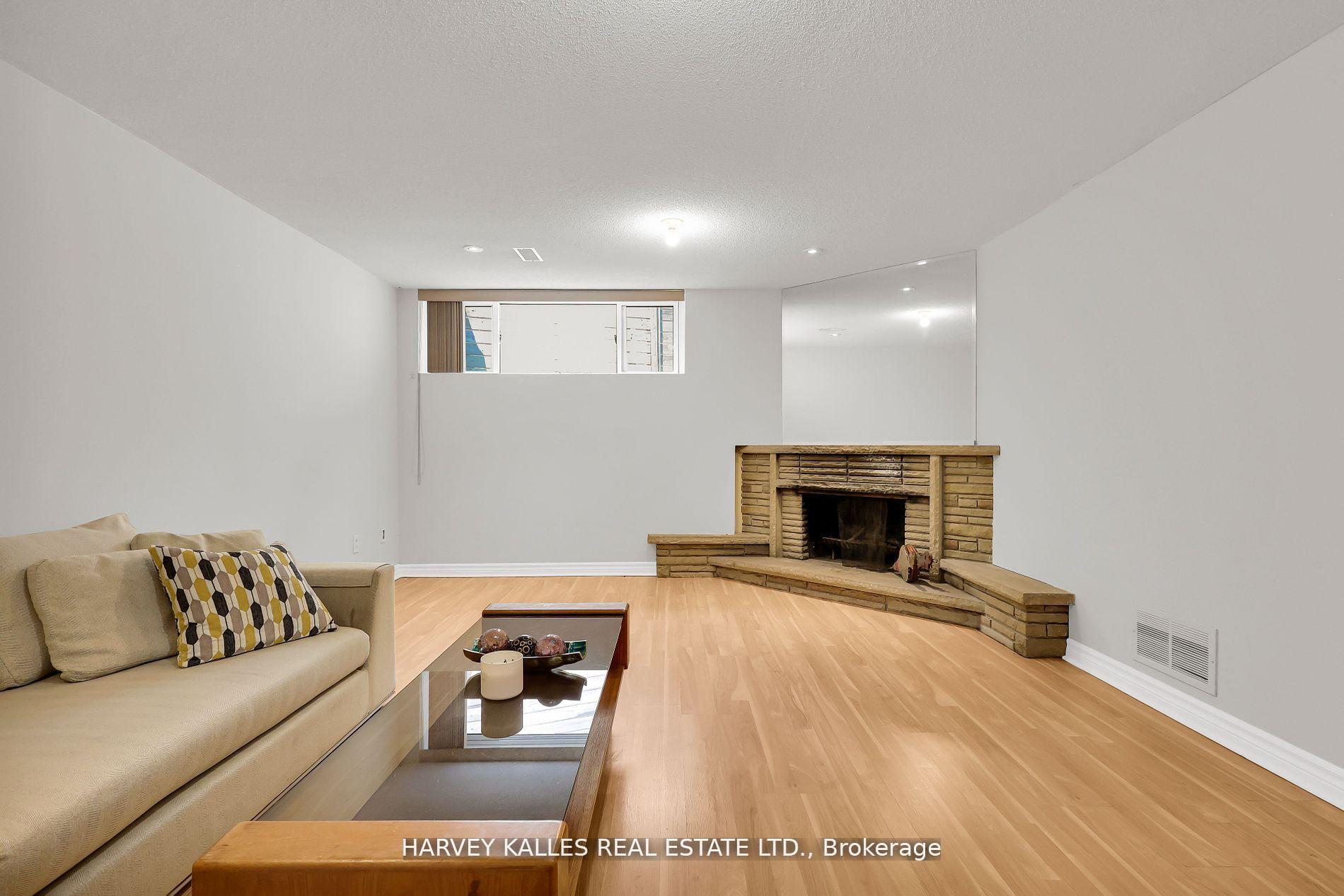 16 Wedgeport Place, Toronto