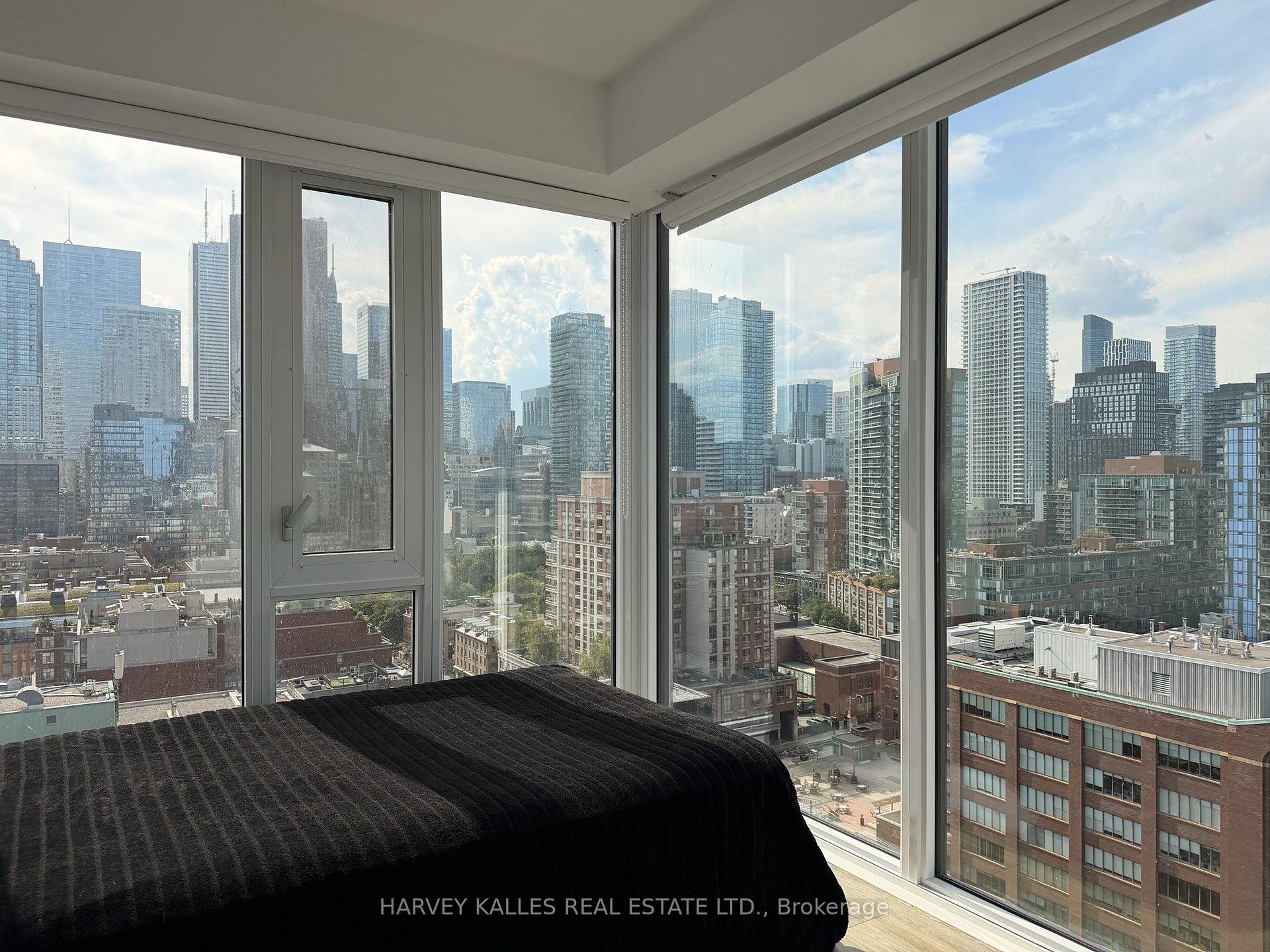 158 Front Street E 1704, Toronto Unit: 1704