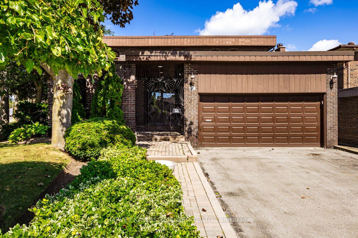 30 Coreydale Court, Toronto