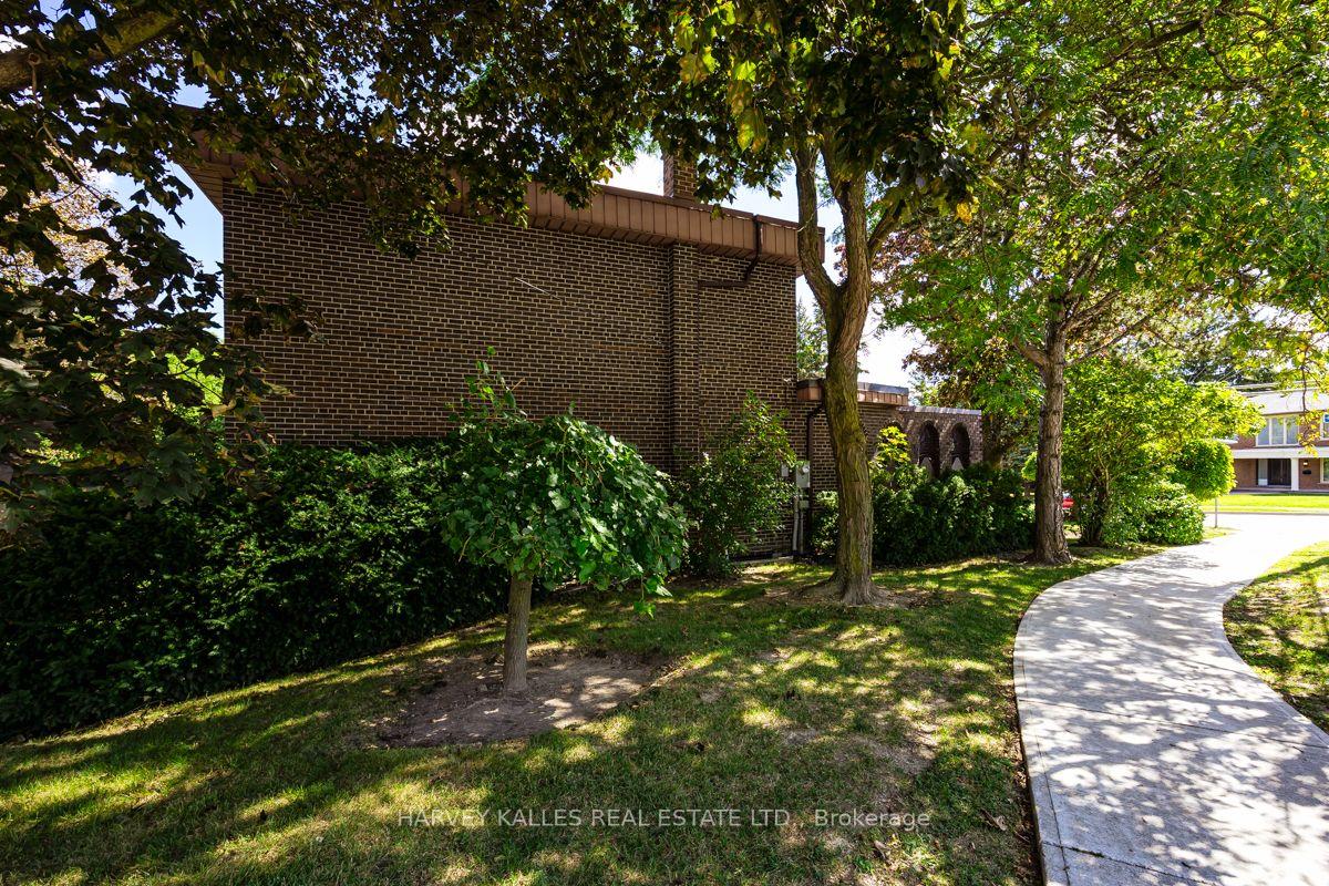 30 Coreydale Court, Toronto