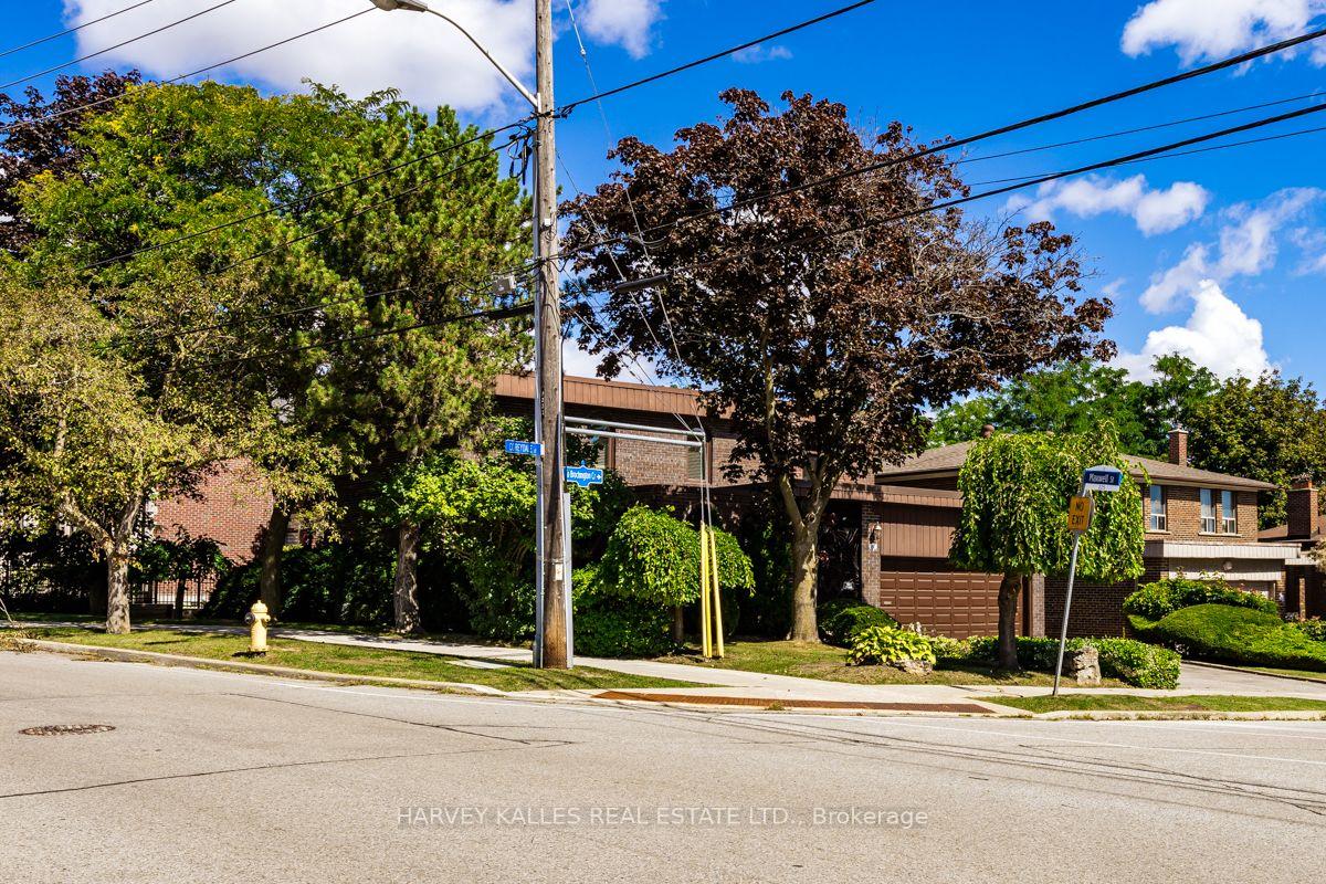 30 Coreydale Court, Toronto